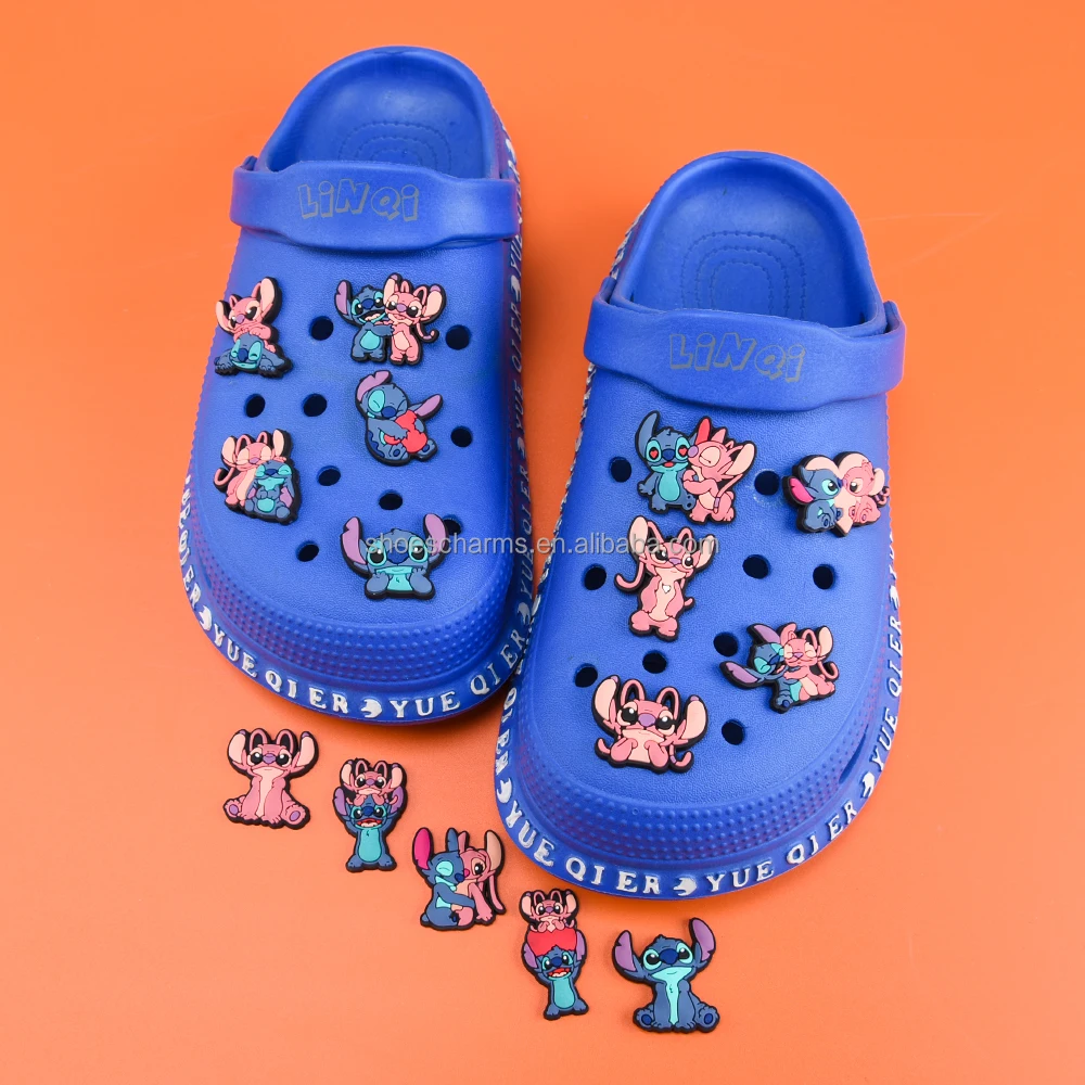 2025 HOT SALES Peso pluma Shockproof Fashion Silicone case for iphone 15 14 13 12 11 pro max phone cover put PVC charms in