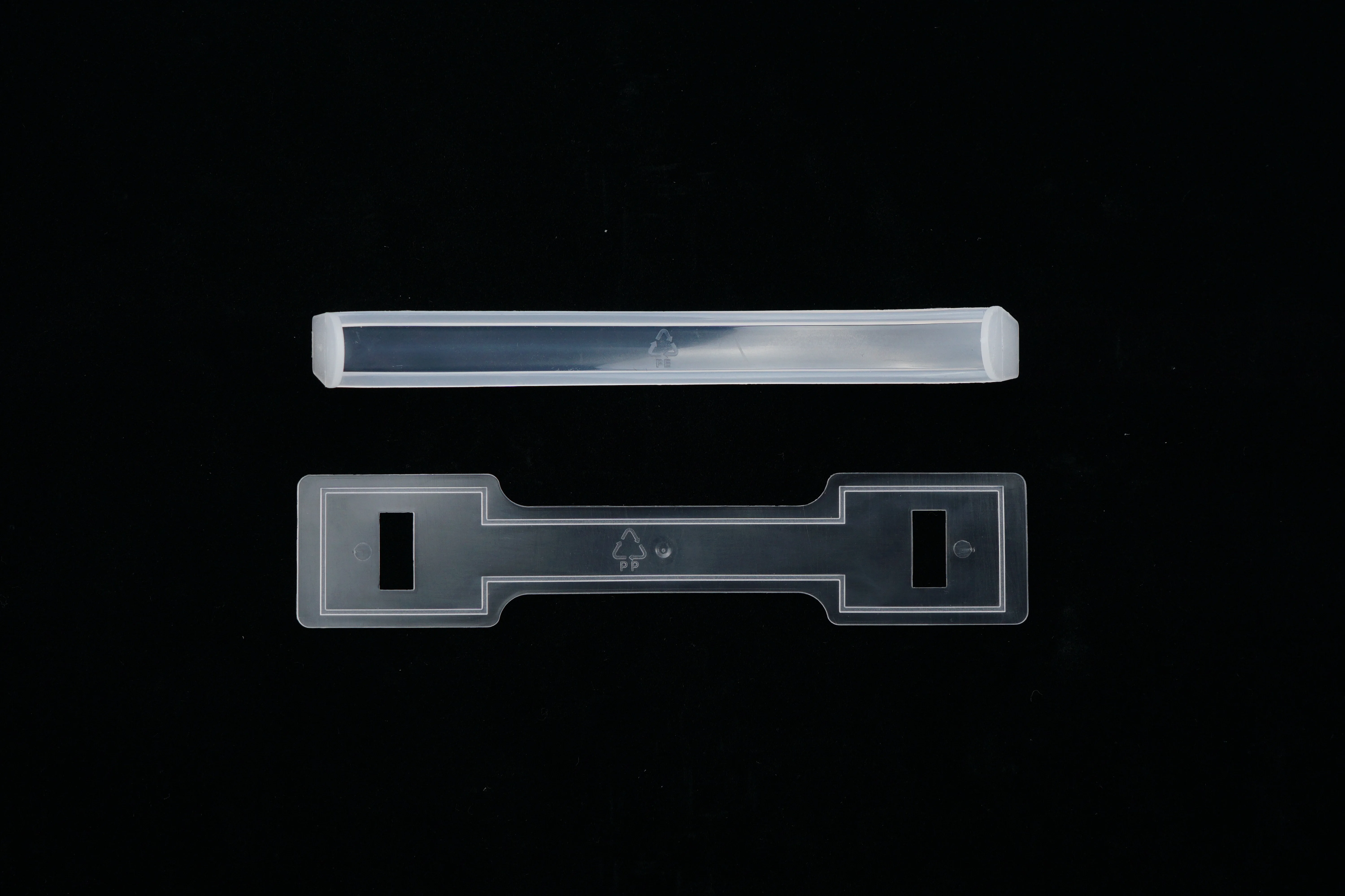 Wholesale Packaging Cardboard Portable Plastic Carton Handle Clear Cardboard Plastic Handle for Carton Box