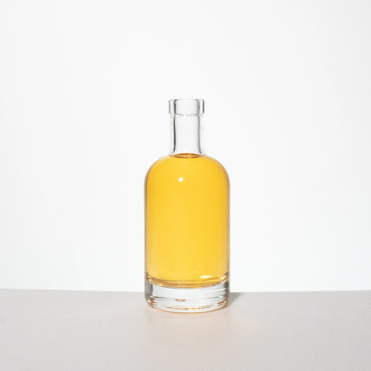 RSG empty mini 50ml whisky bottle luxury empty round 5cl gin vodka rum gin 50 ml screw cap liquor bottle