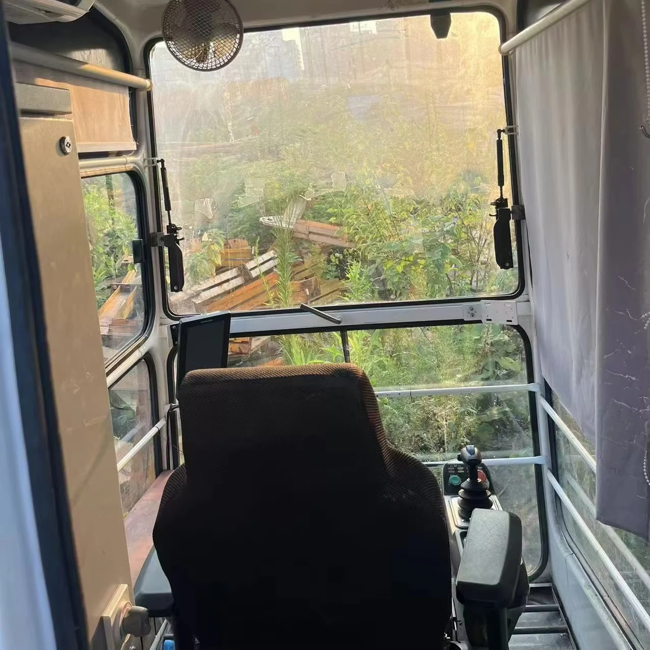 90% New Construction Crane Machine 65m Jib Length Used Zoomlion Tower Crane with Lifting Capacity 10 Tons