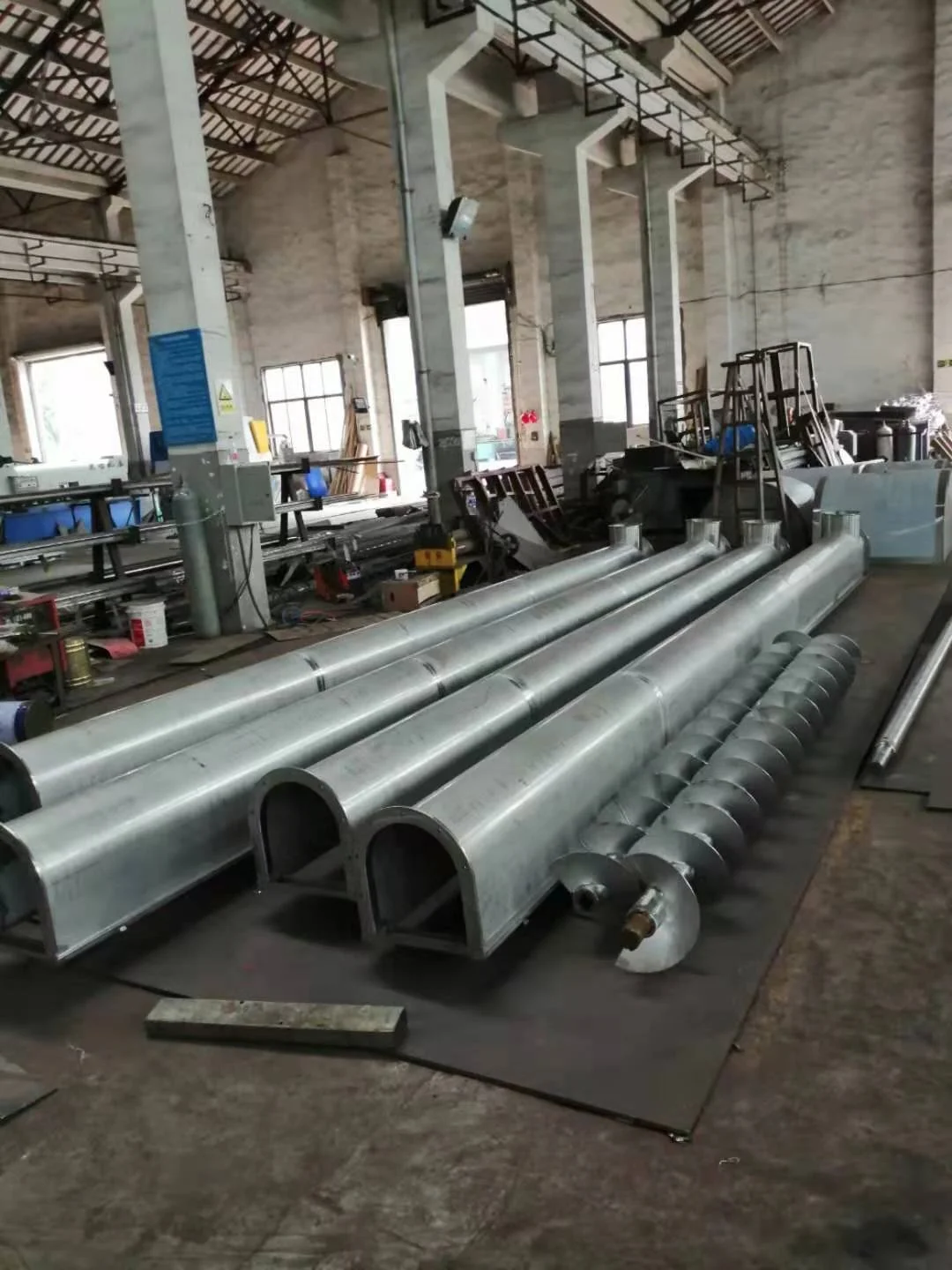 Extruder Inclined Screw Feeder Conveyor For Powder Packaging With Square Hopper