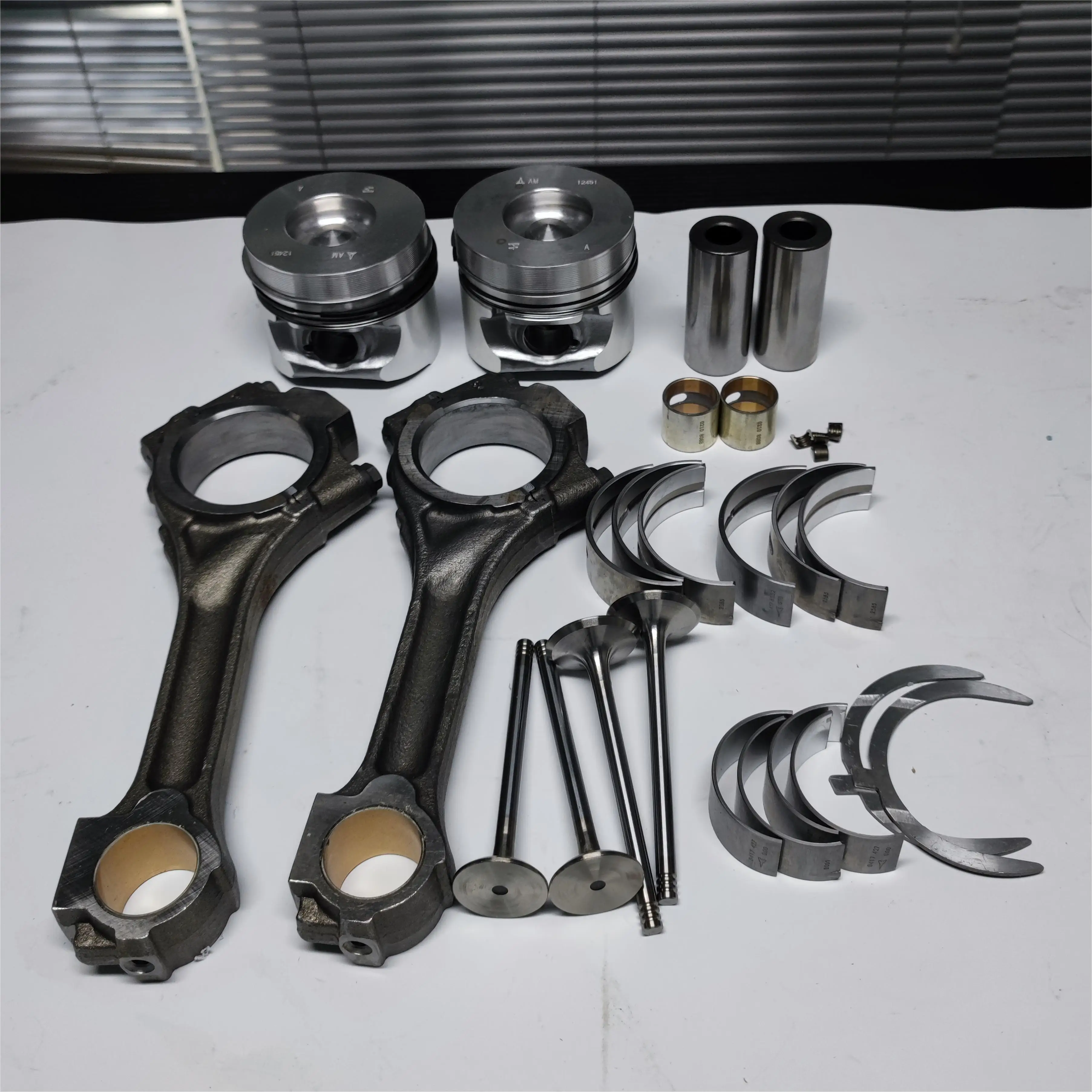 F3L912 diesel engine spare parts Cylinder head assembly  Piston rings set Main bearing shell set Thrust plate set repair kit