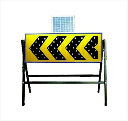 Aluminum Alloy Solar Power Construction LED light Traffic Sign With Synclastic Four Arrow