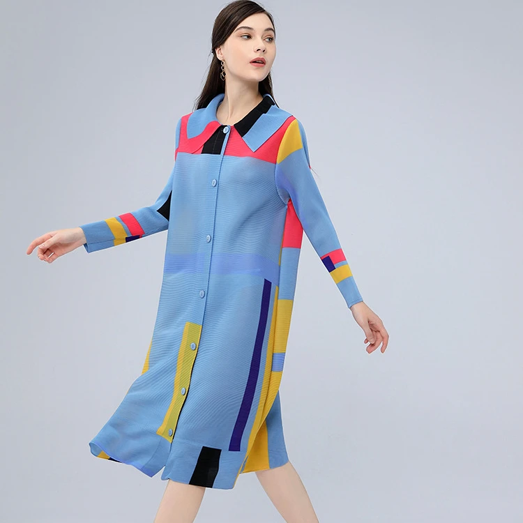 Fashion aging white windbreaker in the long spring autumn Miyake print contrast color lapel temperament pleated long sleeve coat