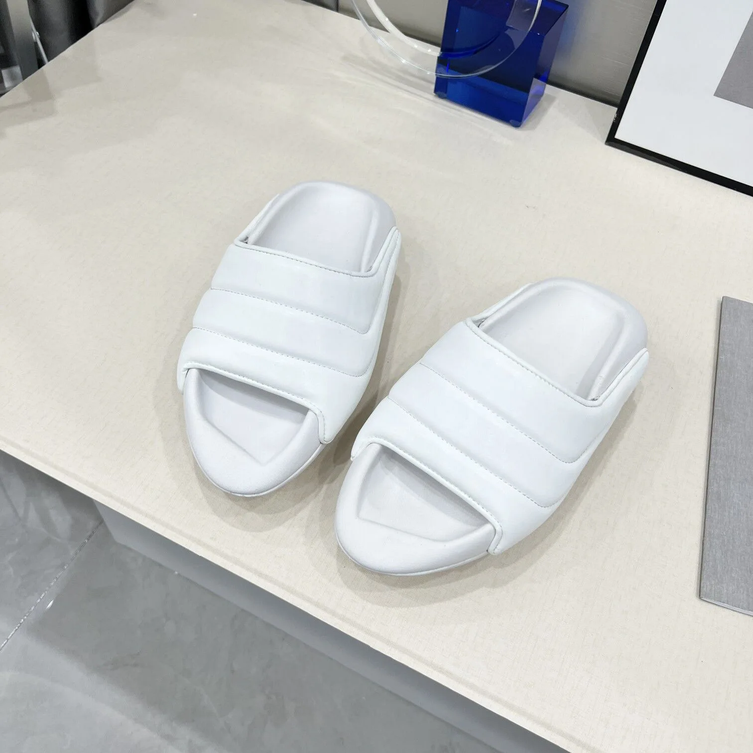 2022 foreign trade summer new European and American fashion thick bottom one-line heightened space bread slippers