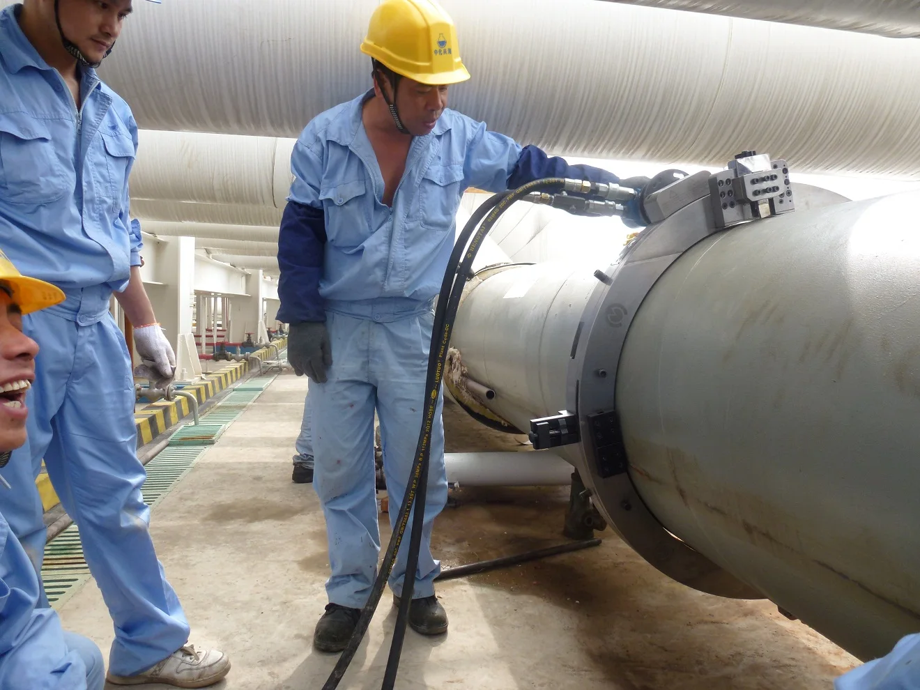 External mounted Pneumatic pipe Cold cutting and beveling machine