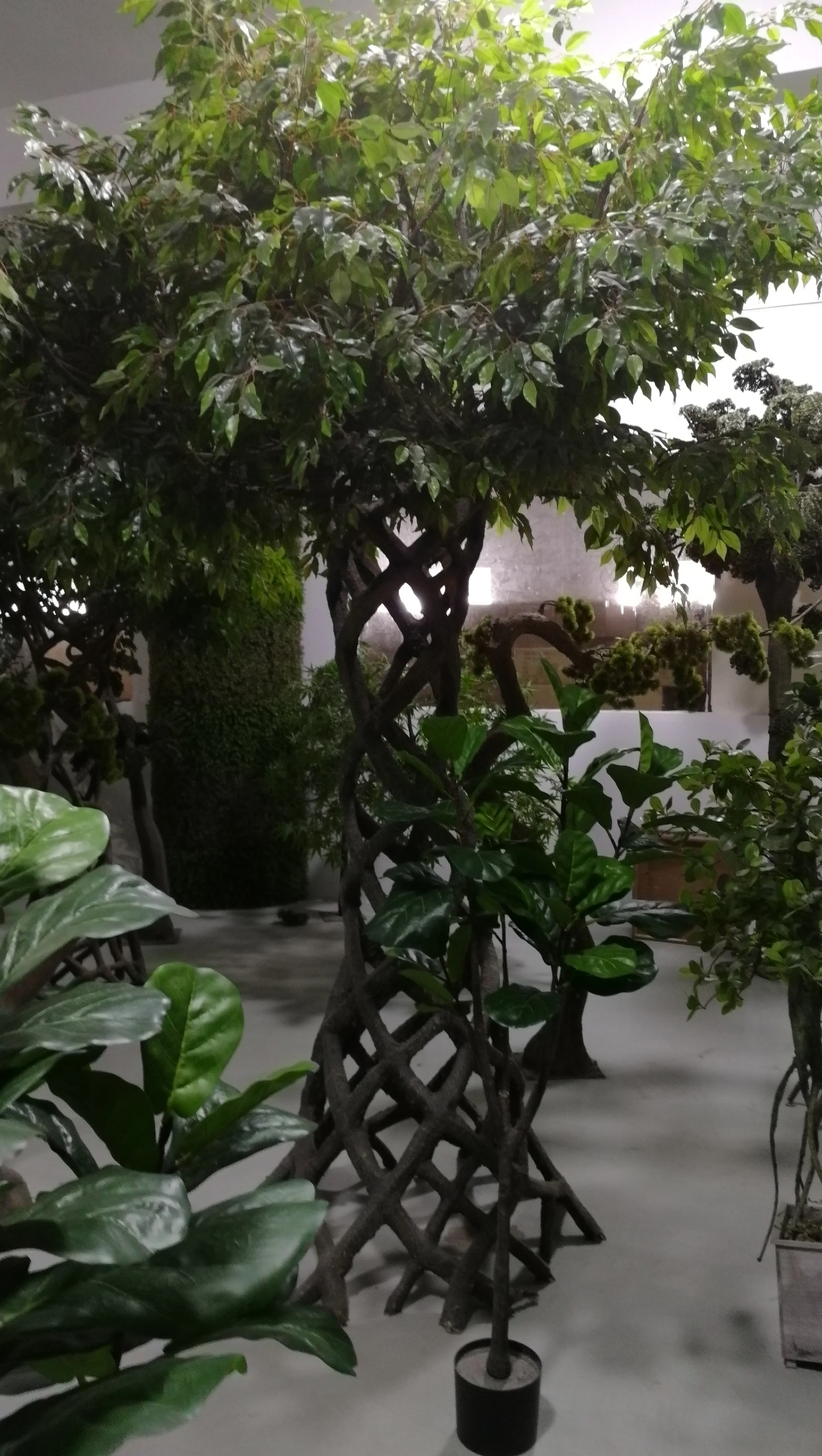 ARTIFICIAL TOPIARY plant Flower basket banany tree with real bark 15  feet height hotel engineering garden decorative customized