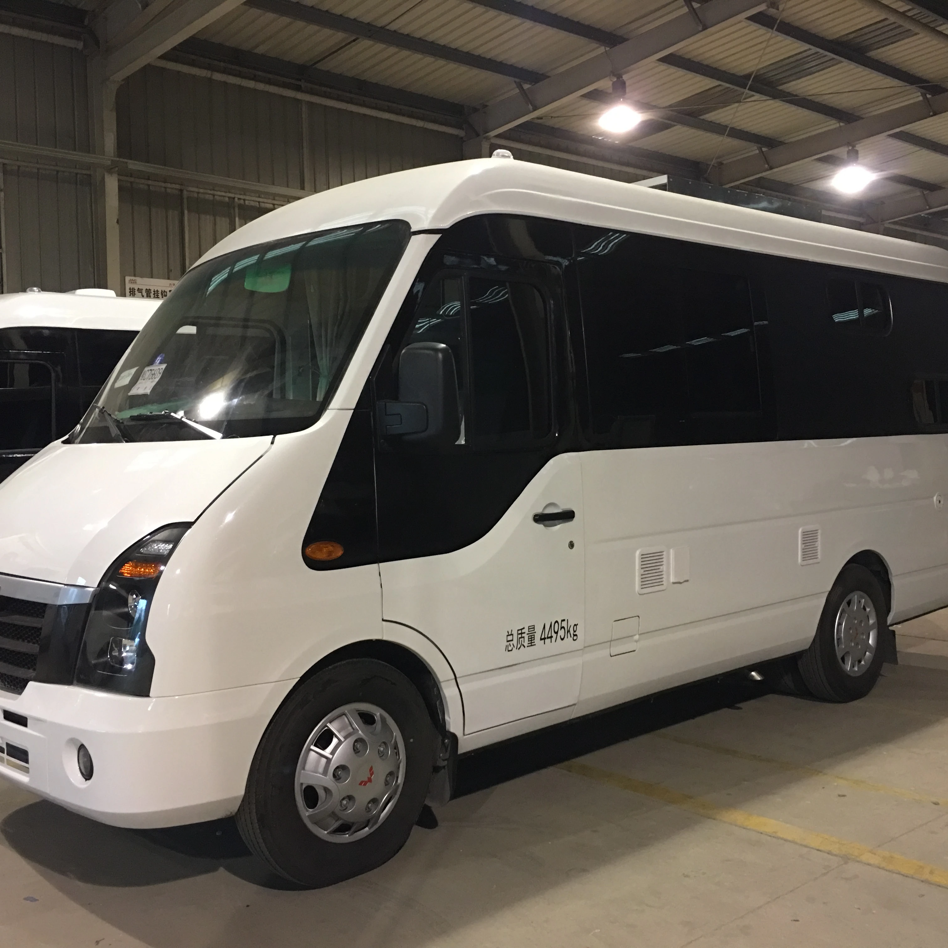 WULING Camper Home Motorhome RV Caravan Travel Trailer with Washroom Beds Sofas Table Air Container Refrigerator Cooking Kit