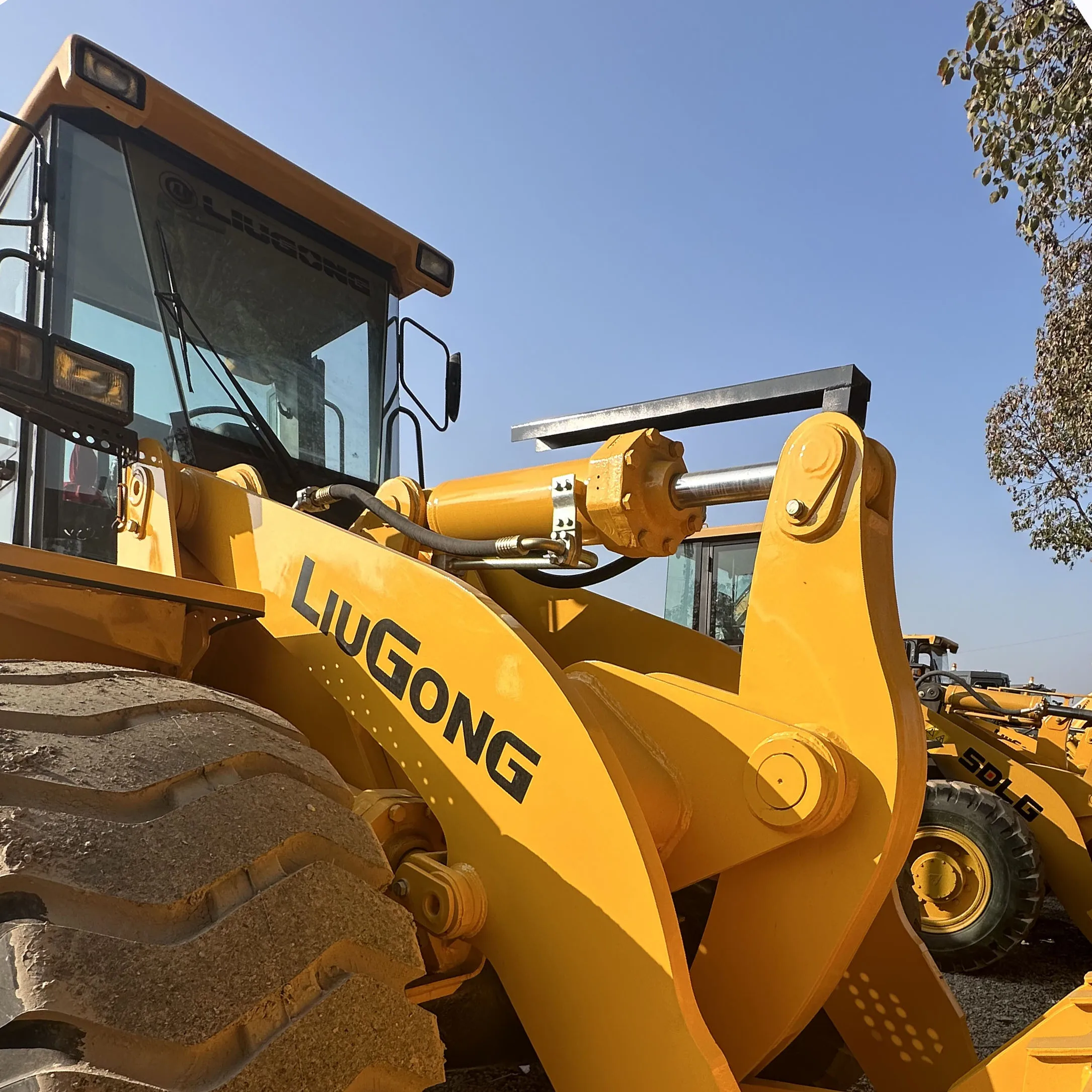 Низкие рабочие часы подержанный колесный погрузчик Liugong CLG856used caterpillar