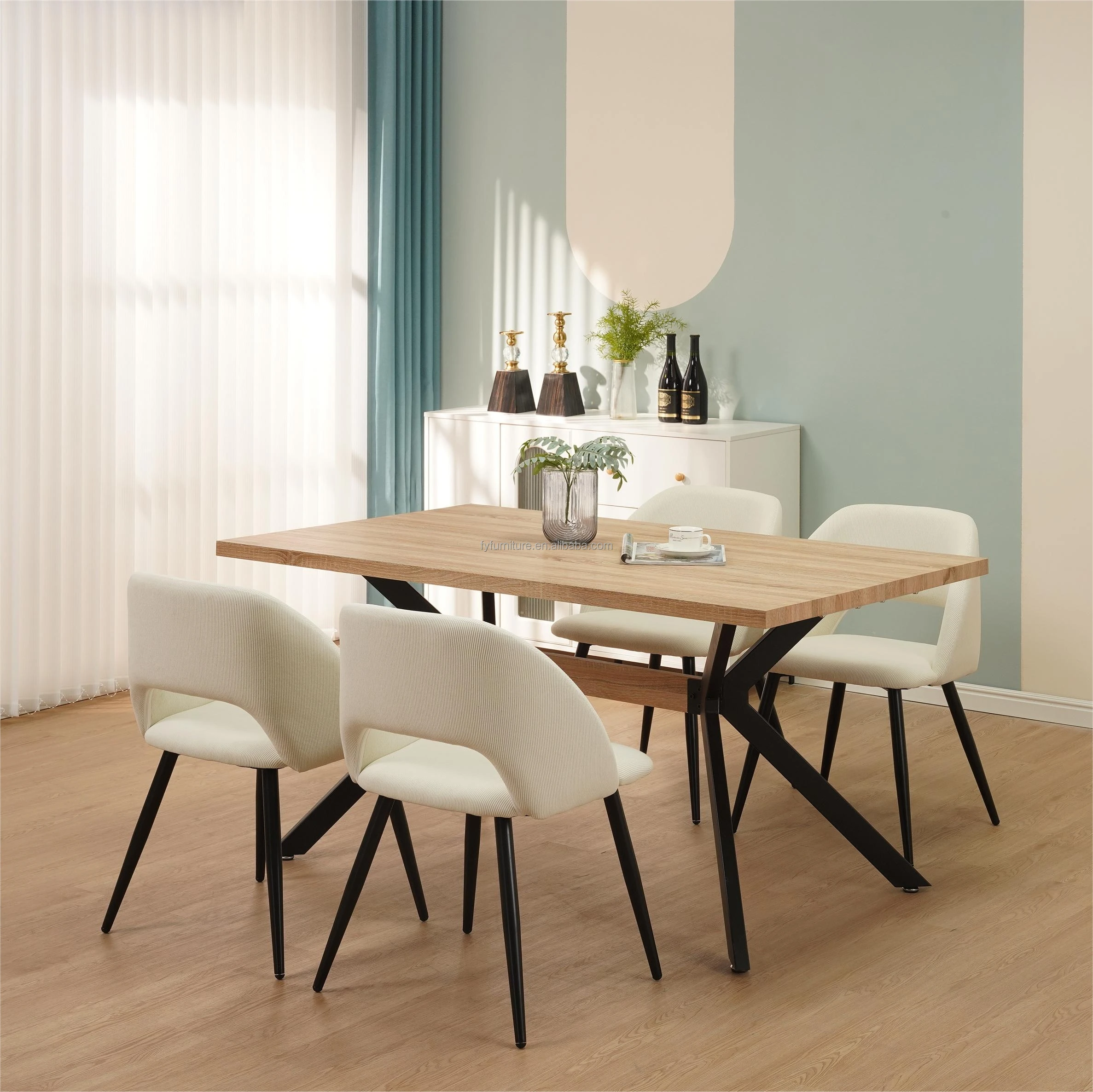 Free Sample Customized Furniture Kitchen Nordic Modern Metal Legs Upholstered Velvet Fabric Dining Chair