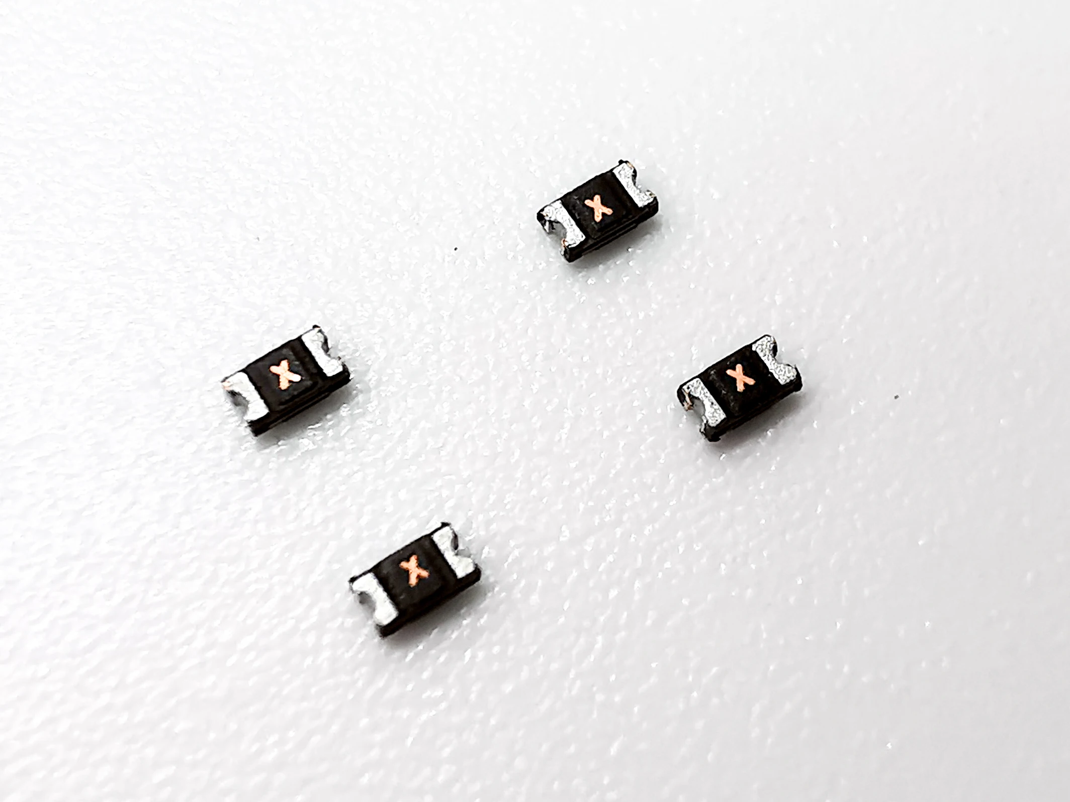 Smd0603R100Sf Smd Resettable Current Fuse Cutout Self-Healing Fuse