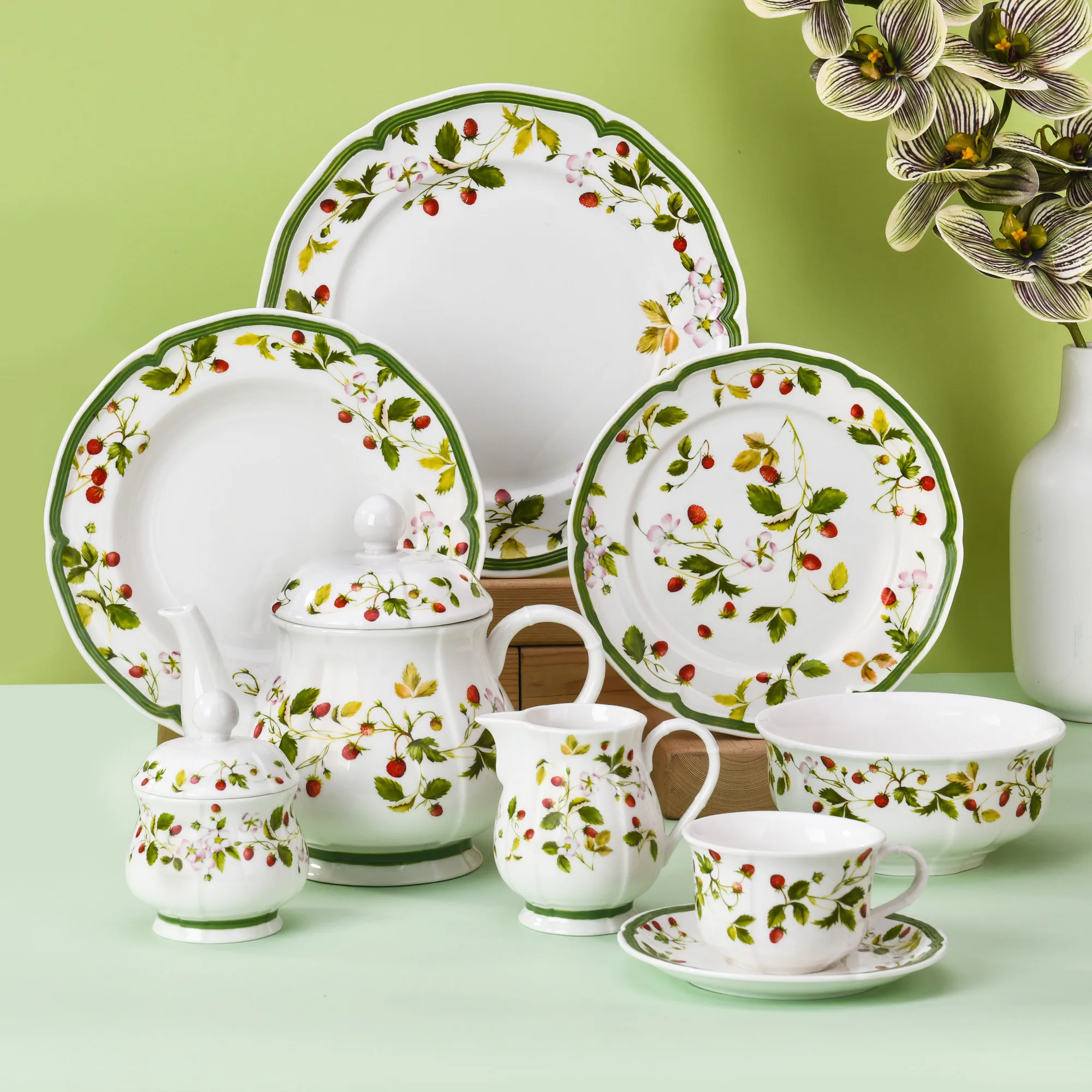 factory direct supply Elegant fine bone china dinnerware Set porcelain eco-friendly Tableware floral designs dinner set