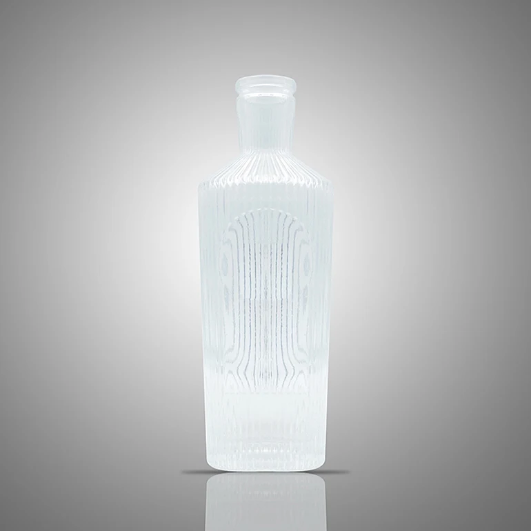 Customized 700ml Flint Clear Matte Stripe Oil Juice Wine Whisky Vodka Tequila Gin Liquor Spirits Glass Bottles
