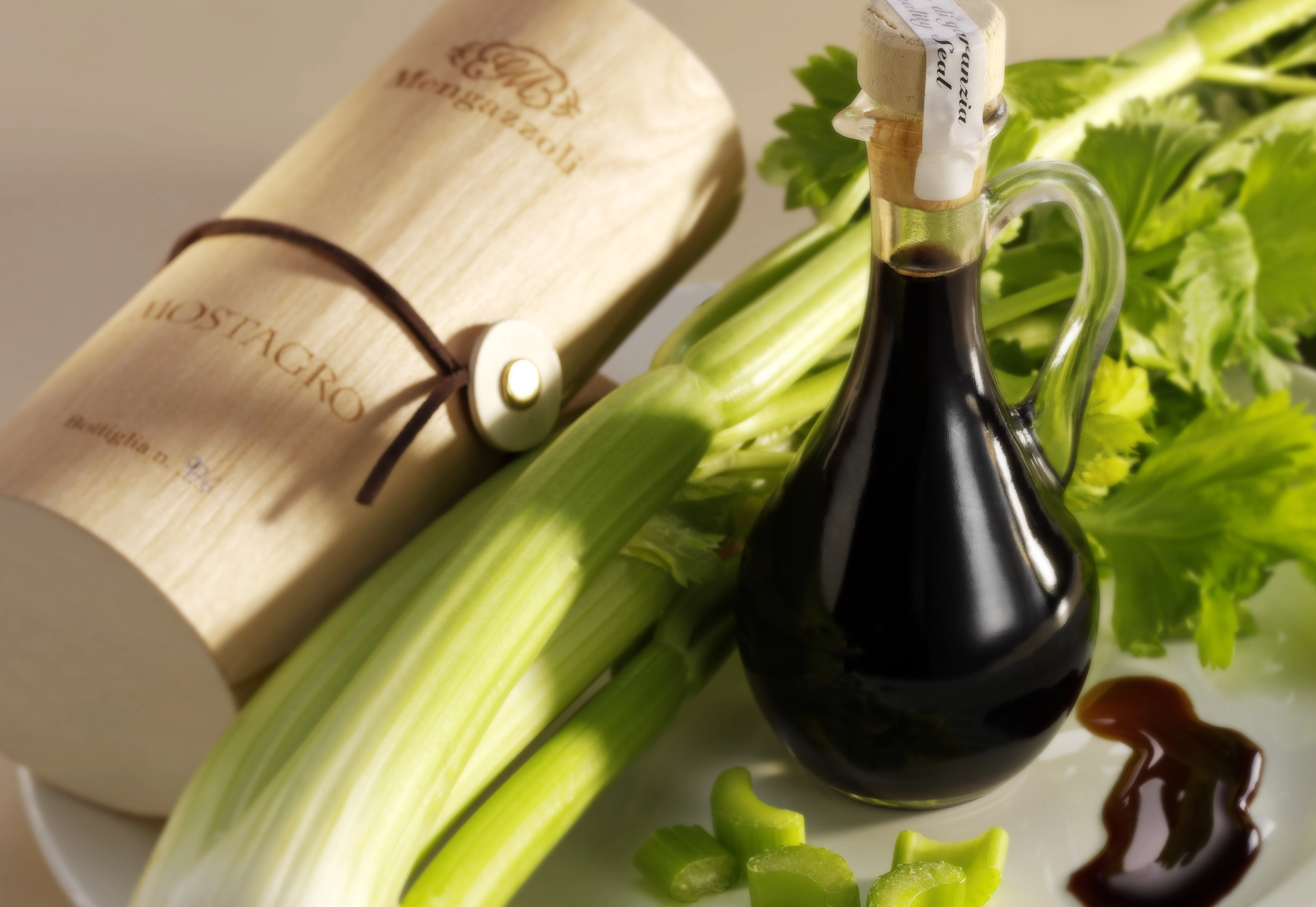 Organic Balsamic Condiment From The Best Grapes Wine In A Unique Gift Packaging - Made In Italy