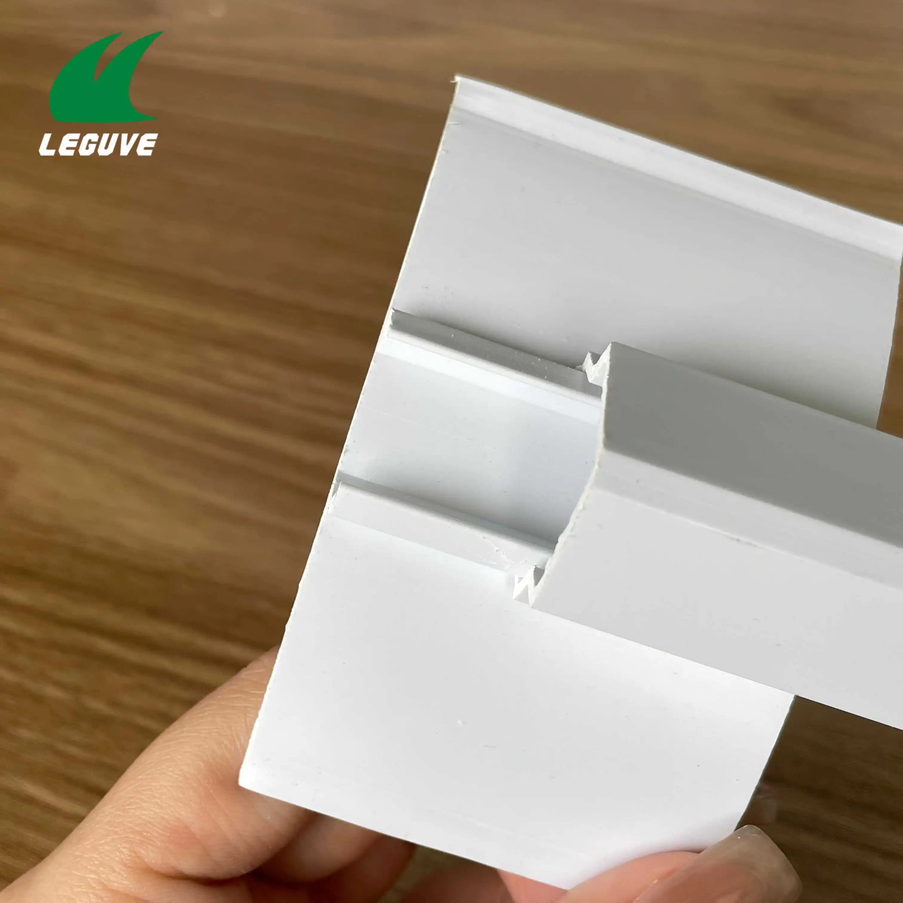 Leguwe Customizable Wall Cover Raceway PVC Corner Trim for Wall Decoration PVC Beading PVC Edge Trim