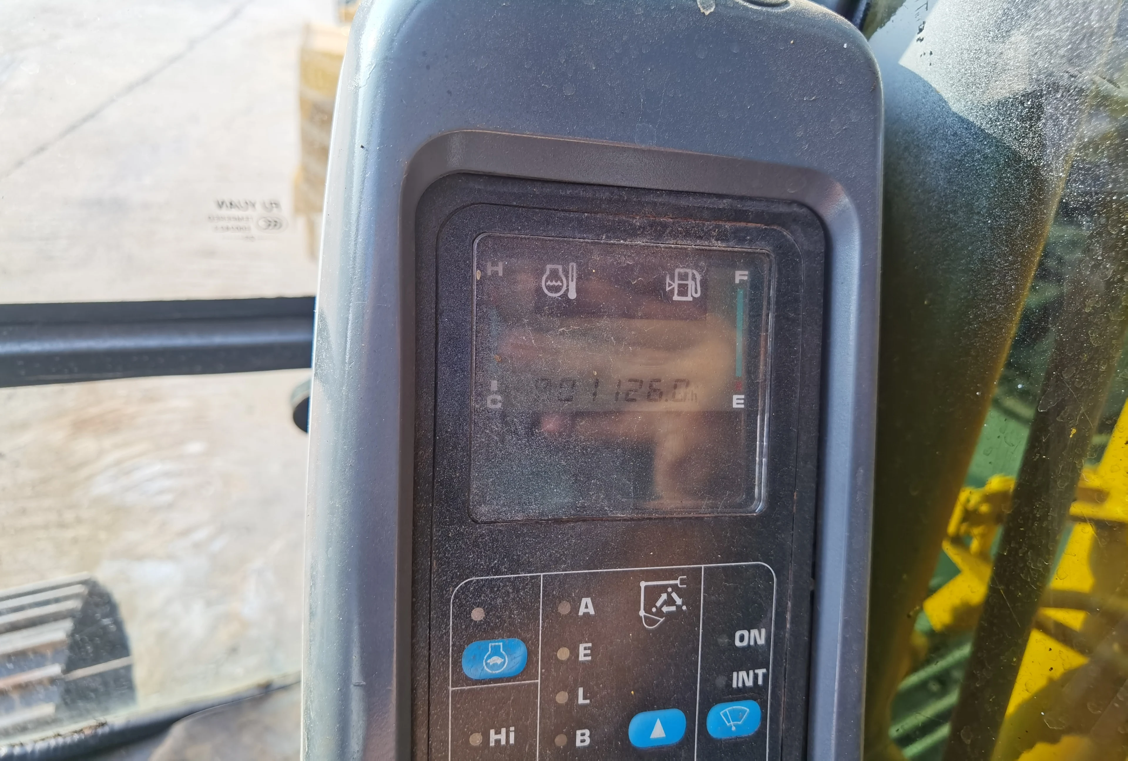 KUBOTA EXCAVATOR ALTERNATIVE KOMATSU PC130-7 PROVIDES MORE POWER WITH 66 KW RATED POWER
