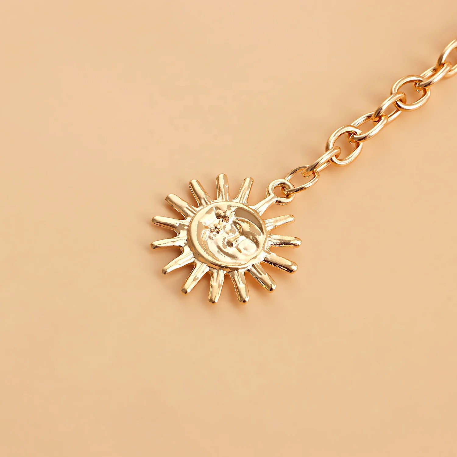 2022 New Sexy Shiny Waist Chain for women 18K Gold Plated Alloy Moon Star Stitched Belt Belly Bikini Beach Body Jewelry