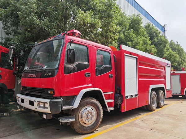 ISUZU FVR 10 Tires 11000liter Water And Foam Fire Fighting Engine