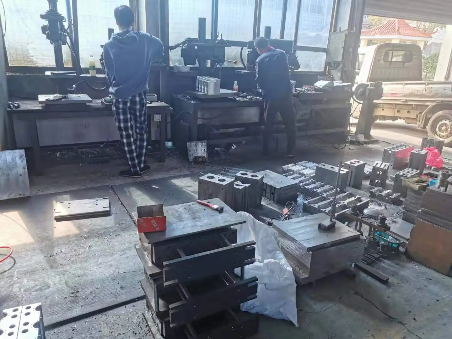 Wide mouth plastic jars Blowing Mould