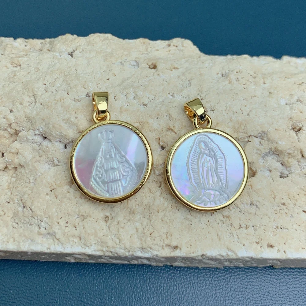 Wholesale Custom 17mm Round Our Lady Guadalupe Virgin Pendants PVD 18K Gold Plated Sea Shell Charms For Jewelry Making