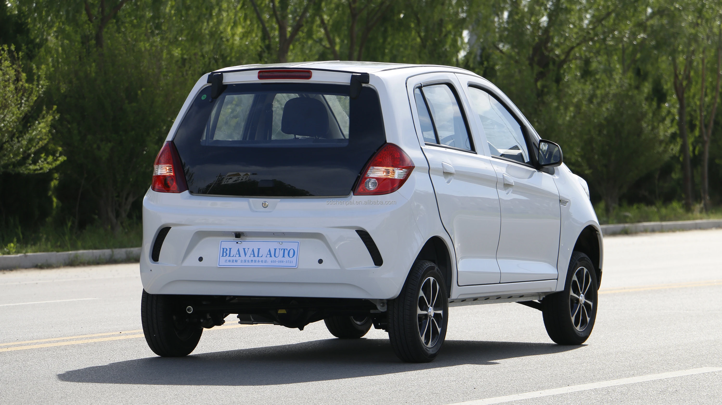 New Energy Low Speed Mini electric car made in china RWD 4 wheel