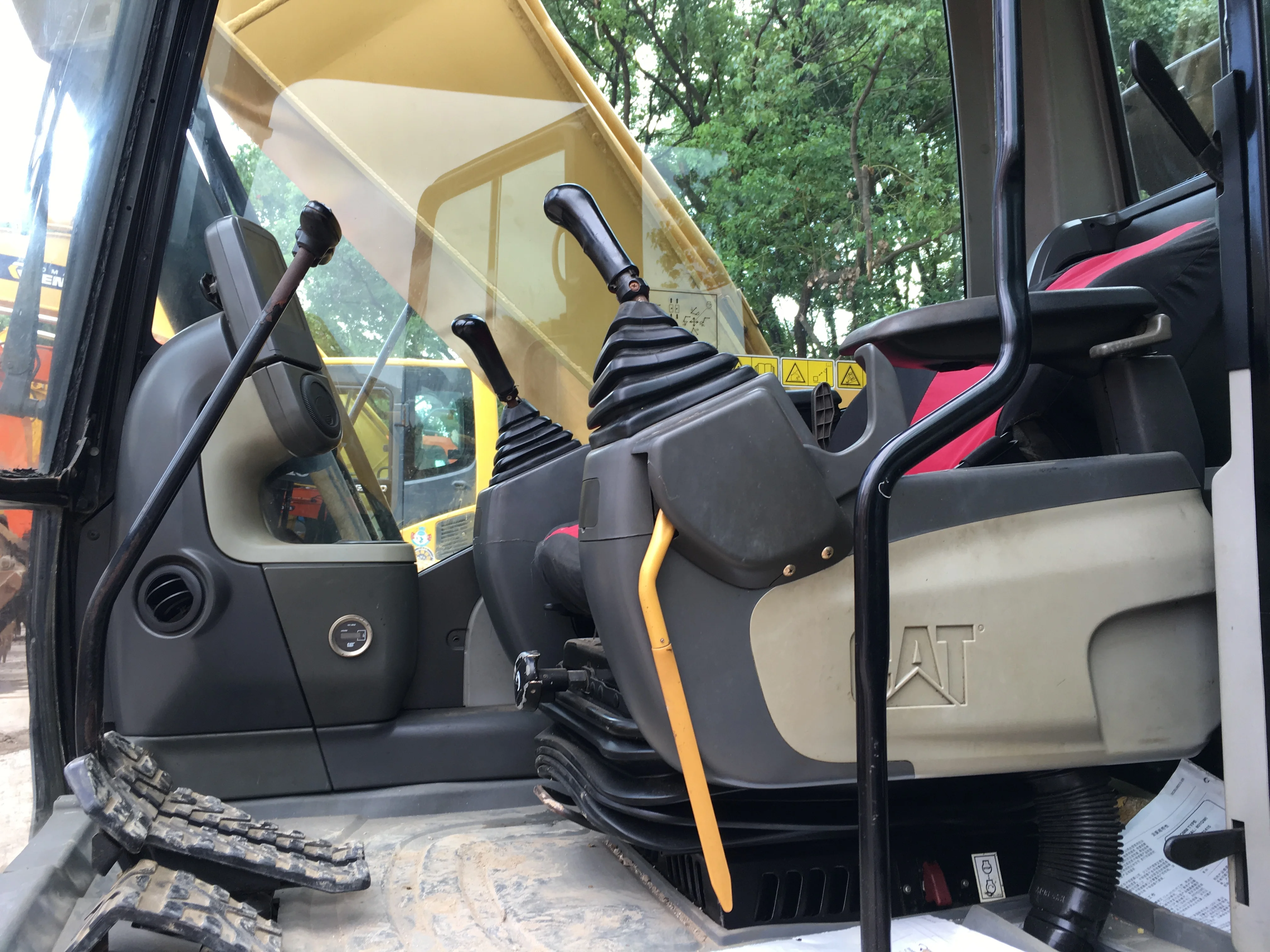 Almost New model Original Japan used 320d excavator used 320d /used  320d  excavator good Price
