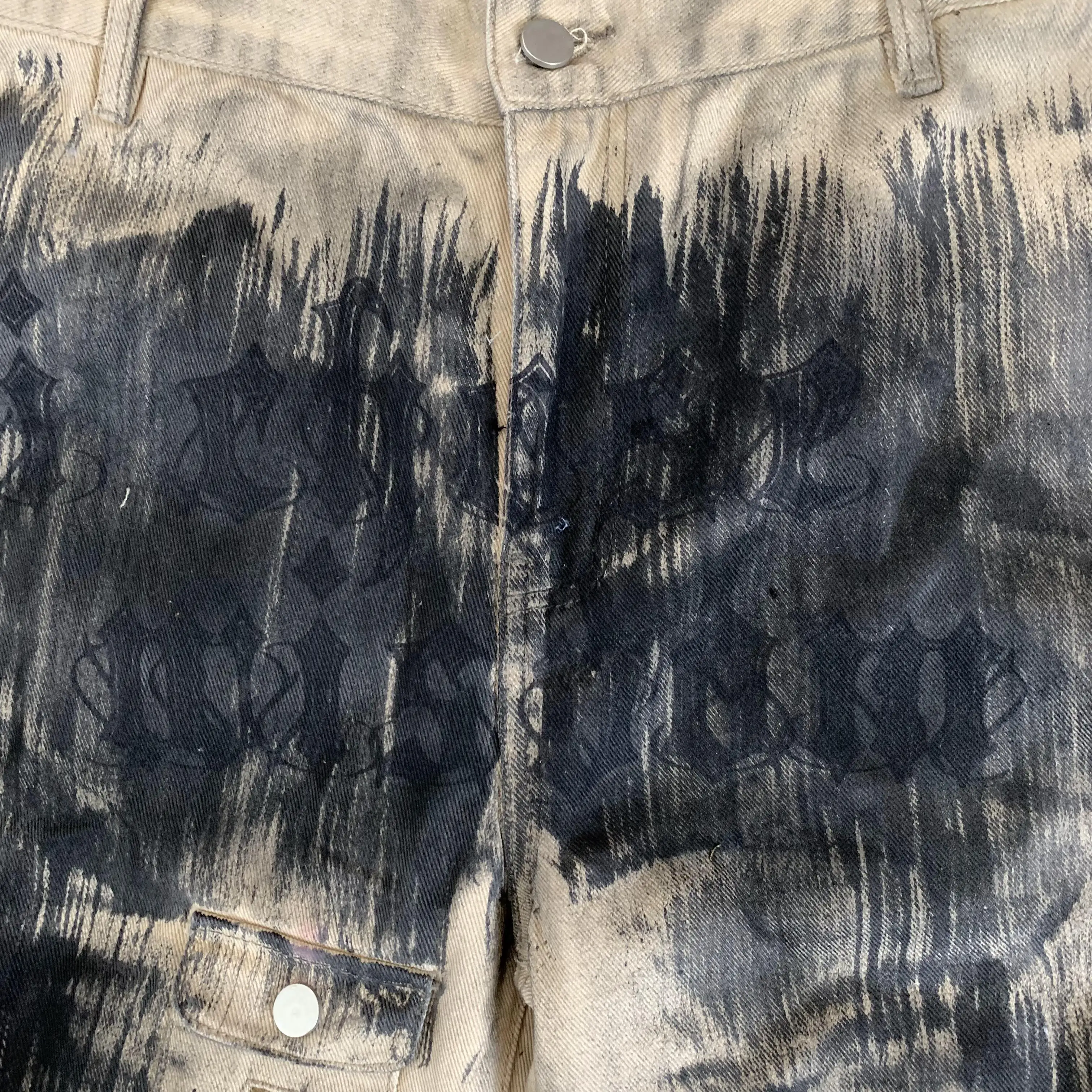 DENIMGUYS American Hip Hop Style Retro Dirty Graffiti Paint Men And Women Cargo Pants Jeans