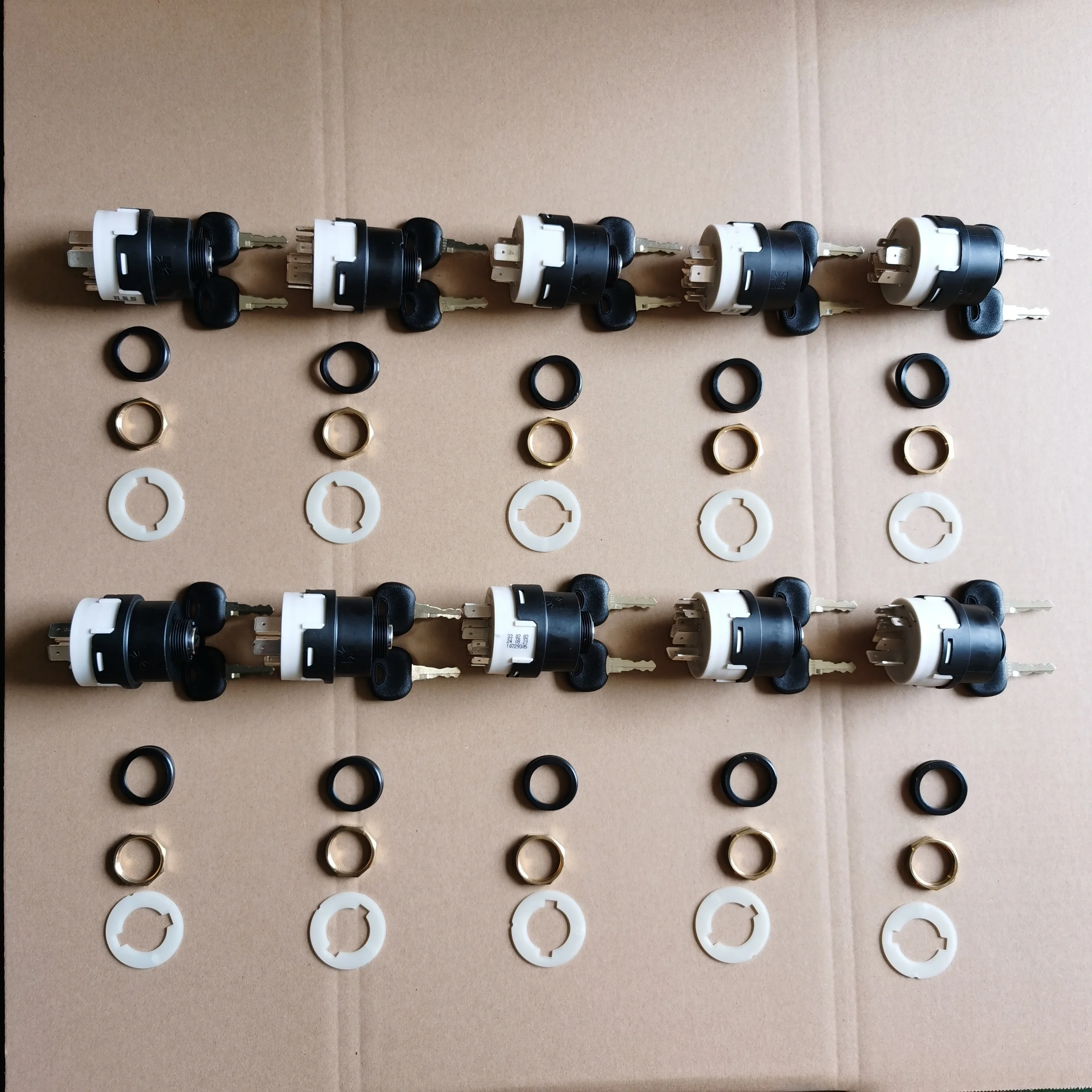 01182528 Ignition switch for deutz 1013 and 2012 engine parts