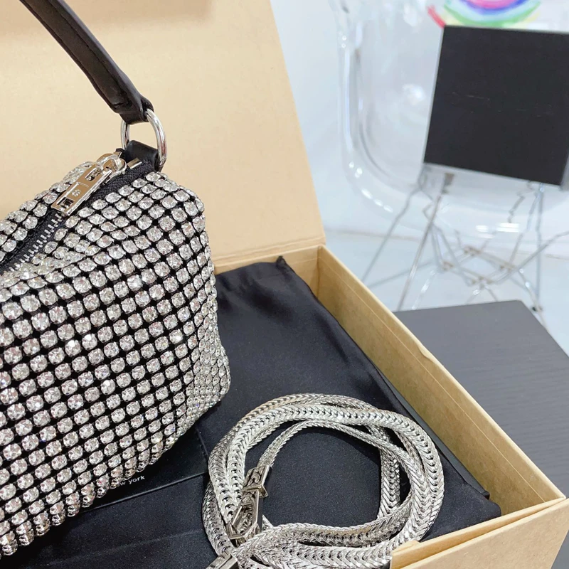 Diamond Diamond Bag Shiny hand crossbody bag physical super flash bing delivery chain