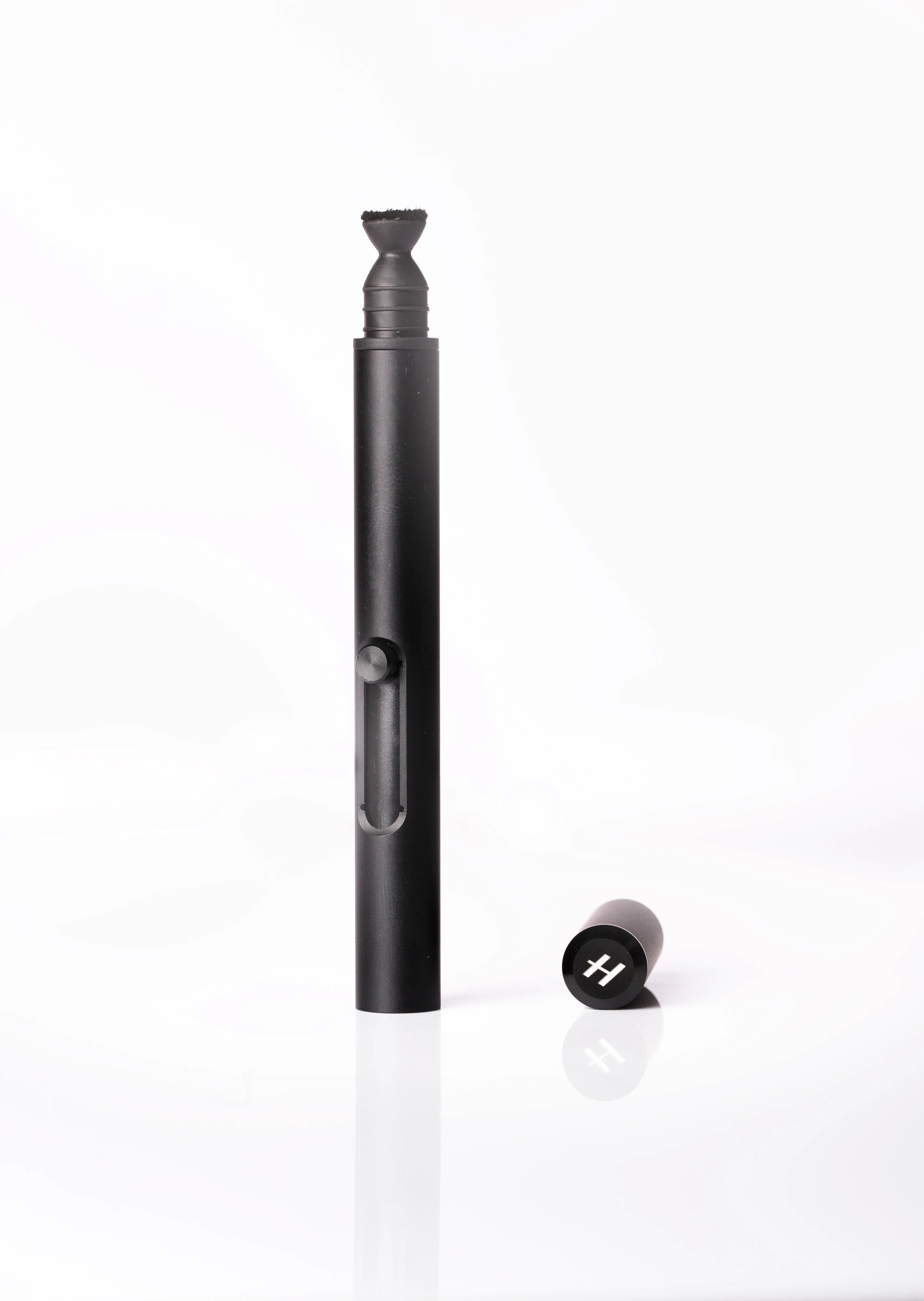 VSGO High Quality 2 in 1 Carbon Dust Cleaning Kit Tool Camera Lens Screen Mobile Phone Cleaning Brush Pens