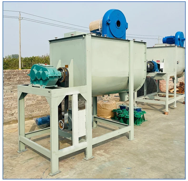High Quality Multi-functional Crushing Forage Wheat Straw Feed Mixing Machine