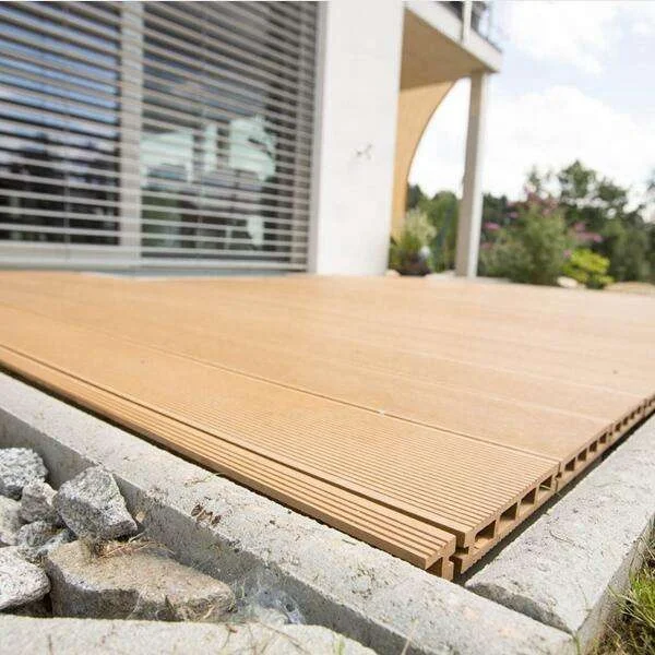 Anti-Slip Waterproof Pool / Balcony / Garden Terrace Waterproof Vinyl Tile Composite WPC Flooring
