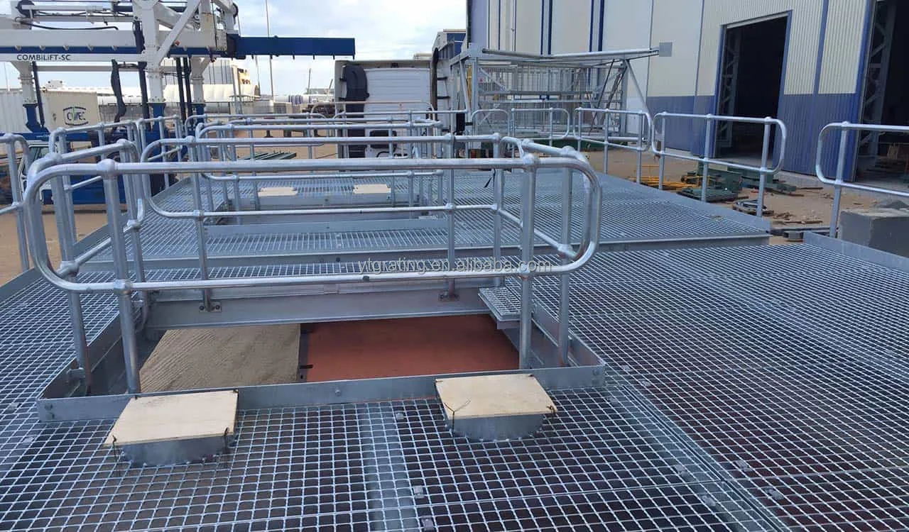 Factory Direct Sales Metal Building Materials Galvanized ball joint post paint steel ball stanchion  Handrails Pipe Railing