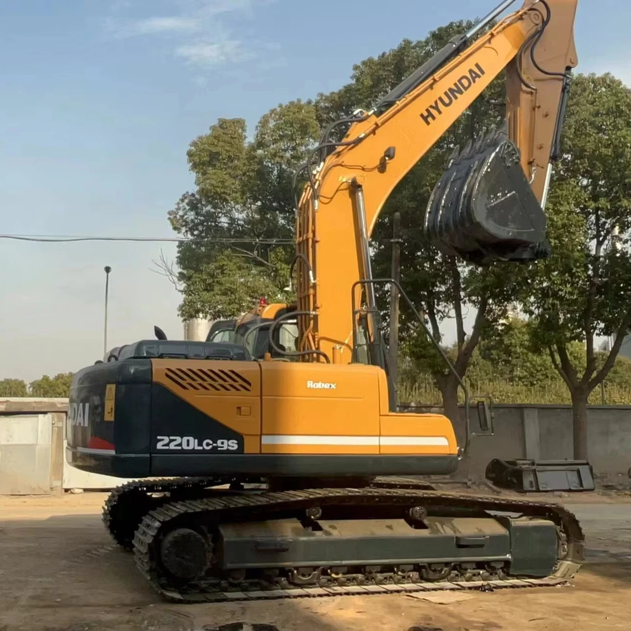 Землеройная машина используется Hyundai 220LC-9S 220-9S 215/225 305 Гидравлические Гусеничные экскаваторы готовые к отправке строительная