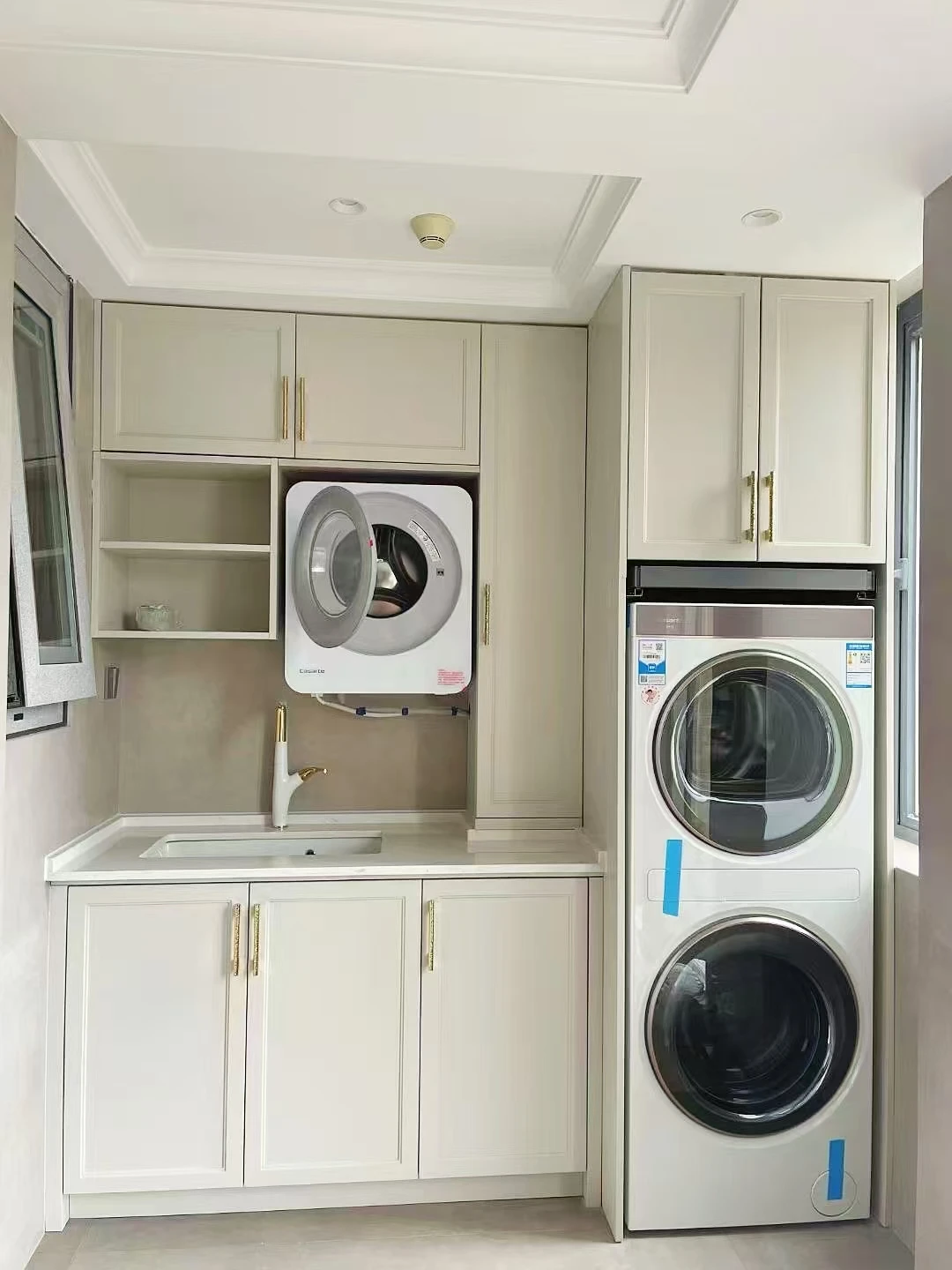 Новый продукт Лидер продаж современный простой цельный дом изготовленная на заказ фабричная мебель шкаф из массива дерева