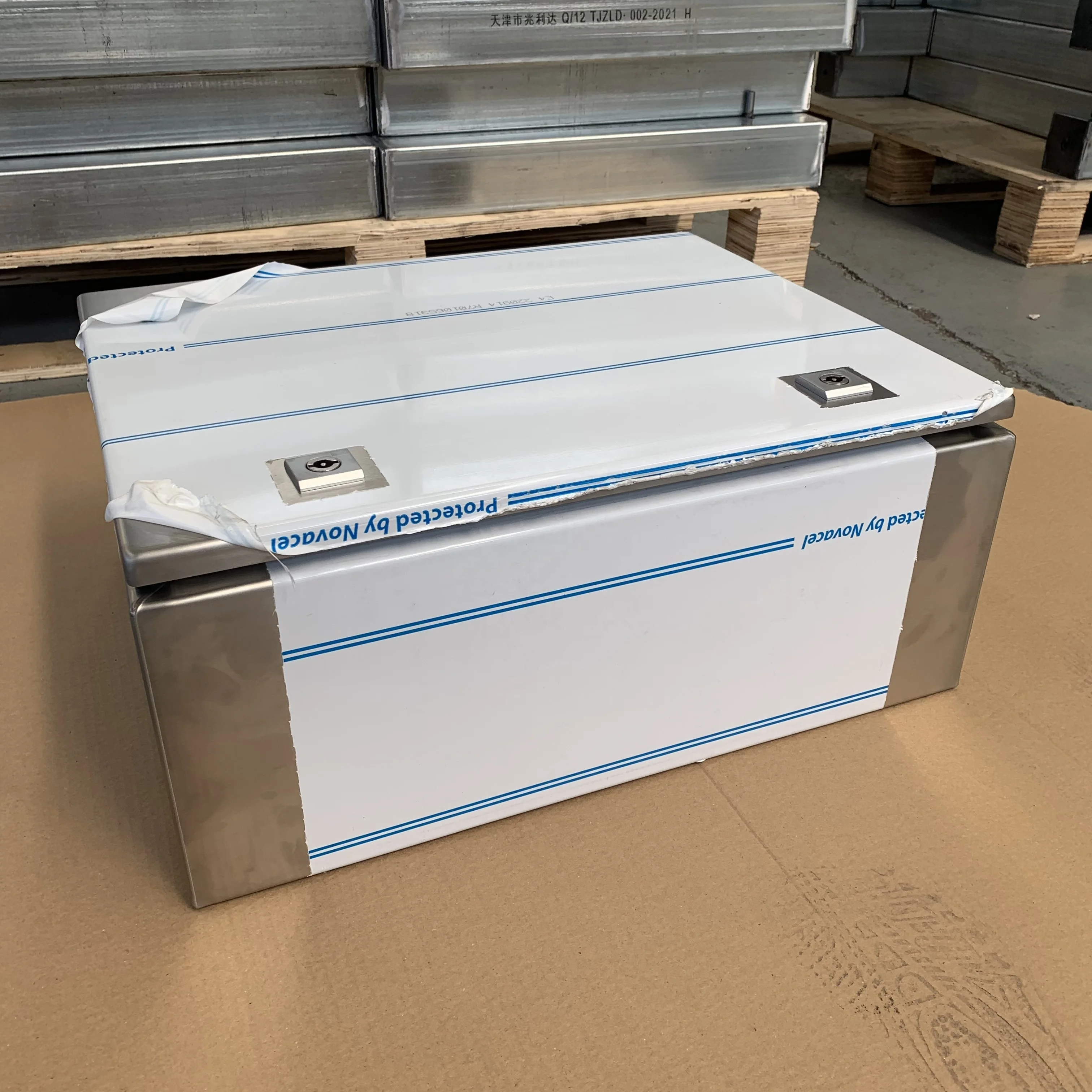 304 Stainless Steel Indoor and Outdoor New Energy Saving Switching Electric Box Steel Box