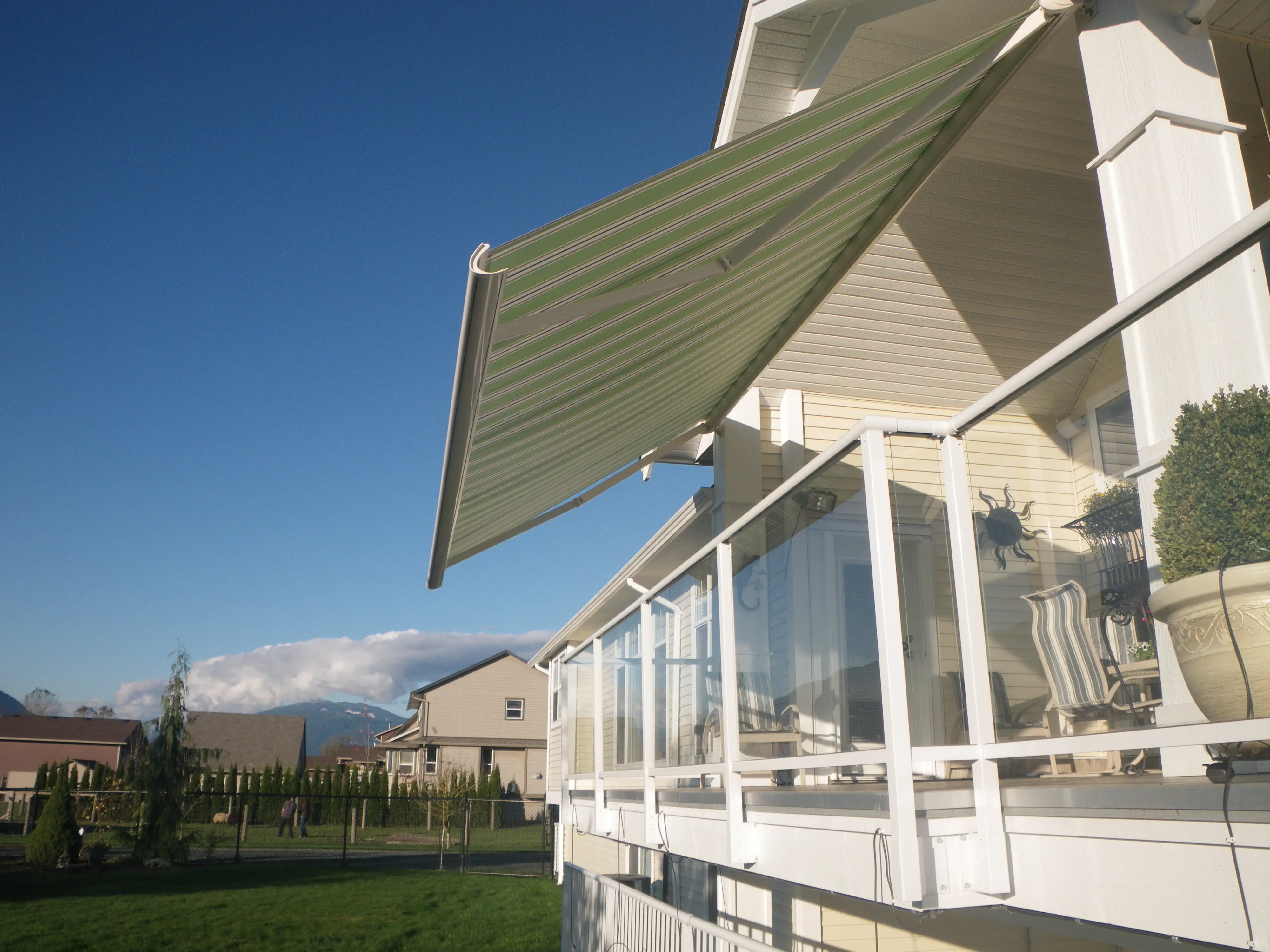 XZ OEM ODM Hooeasy&Homey BSCI aluminum patio garden roof awning for outdoor BBQ