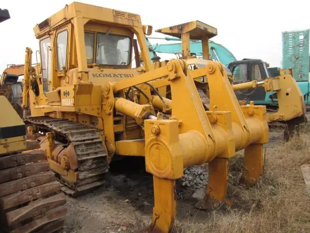 Second Hand Heavy Equipment Used Bulldozer Komatsu 155 Crawler Hydraulic Diesel D155A Dozer with Ripper for Sale