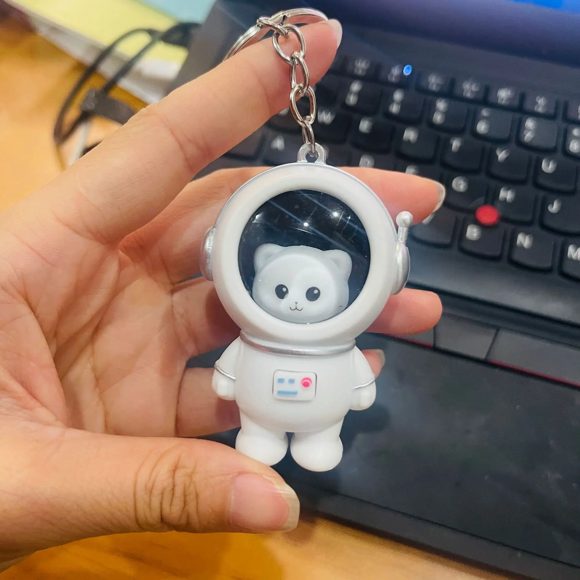 Creative Couple Glowing Pendant Small Gifts Wholesale Decoration Plastic Starry Sky Night Light Astronaut Keychain