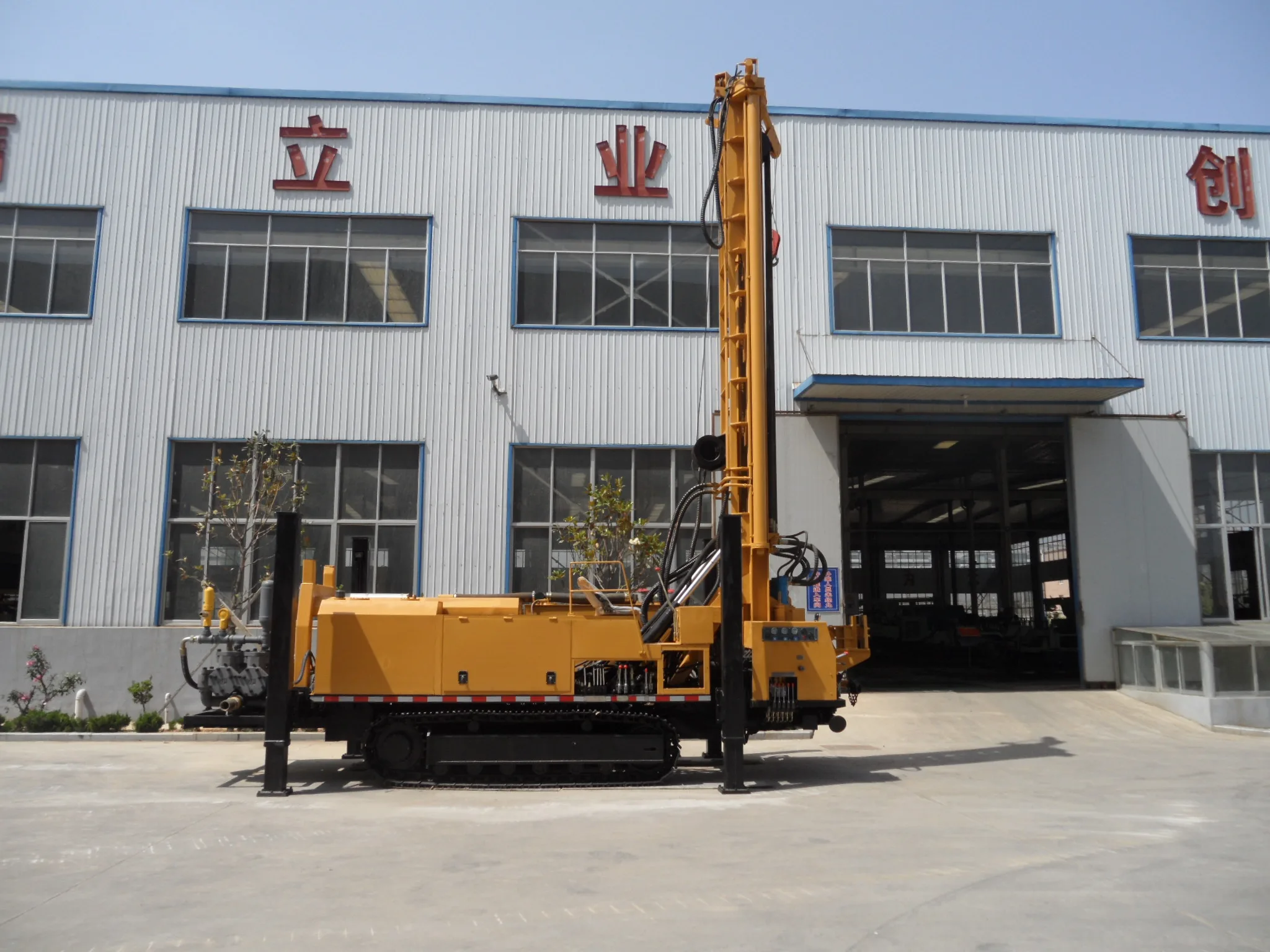 Глубокий гидравлический гусеничный DTH и Роторная Буровая Машина SL1100 для бурения скважин