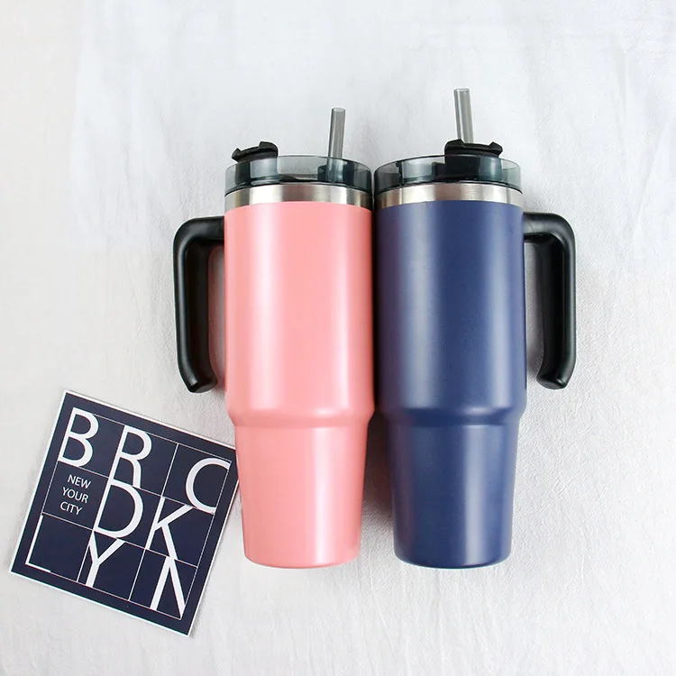 Кофейная кружка для холодных и горячих напитков, кружка 20 унций 30 унций, кружка из нержавеющей стали с ручкой и соломенной крышкой