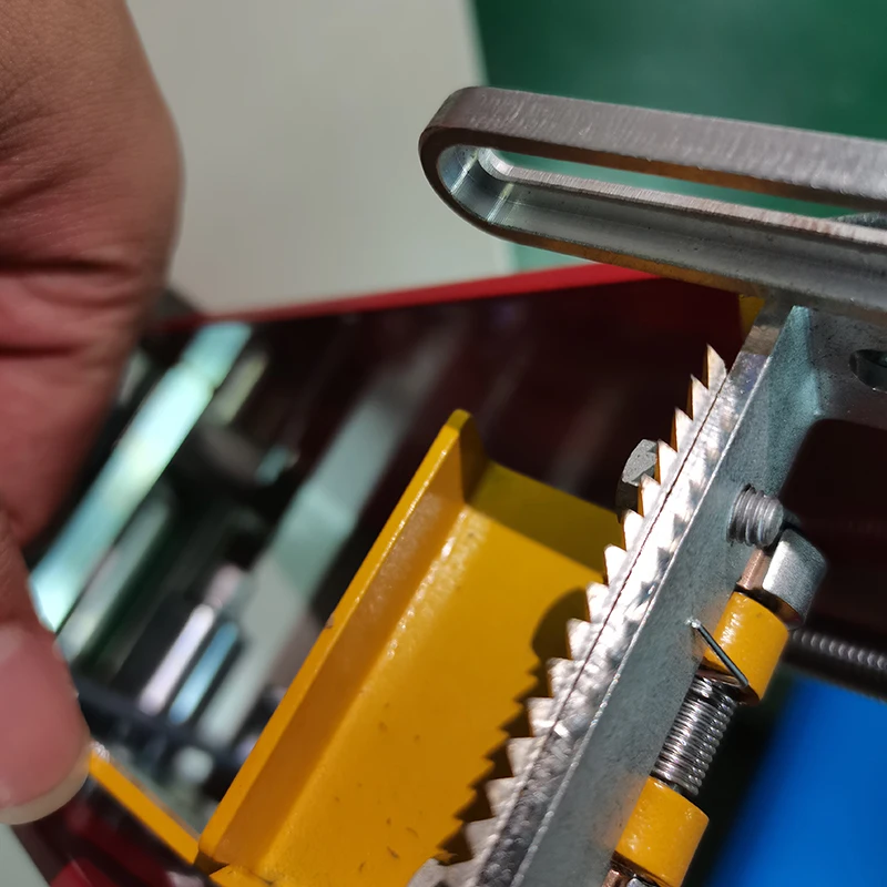 Semi-automatic Sealing Machine  Belts Side Driven Sealer Aircraft Carton Sealer