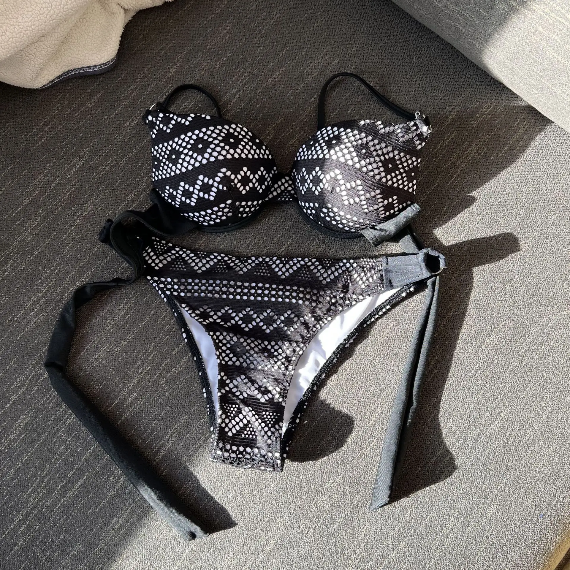 High Quality Micro Halter Top Bathing Suit Custom Textured Bikini High Waist Two Piece Swimwear Fashion Bikini