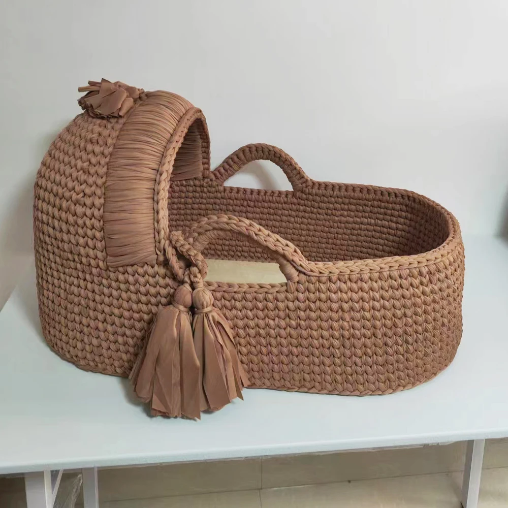 Custom crochet knitting baby carrier bassinet moses basket diaper changing basket with waterproof mattress for dresser