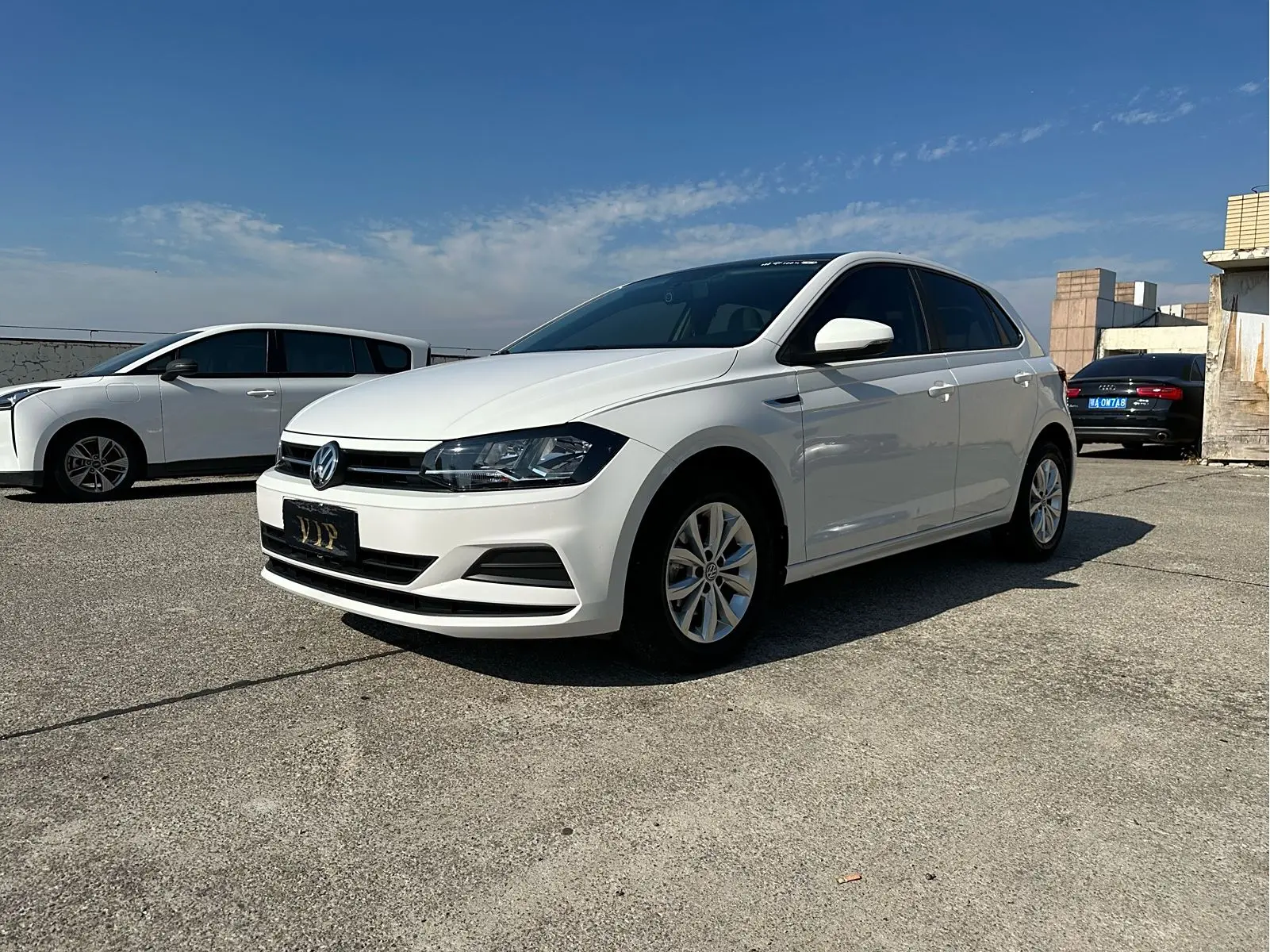 2019 Volks-wagen POLO PLUS 1.5L Hatchback Used Family Car Gearbox Aluminium Alloy Roof Rack Rear 0 KM Petrol Imported Sedan