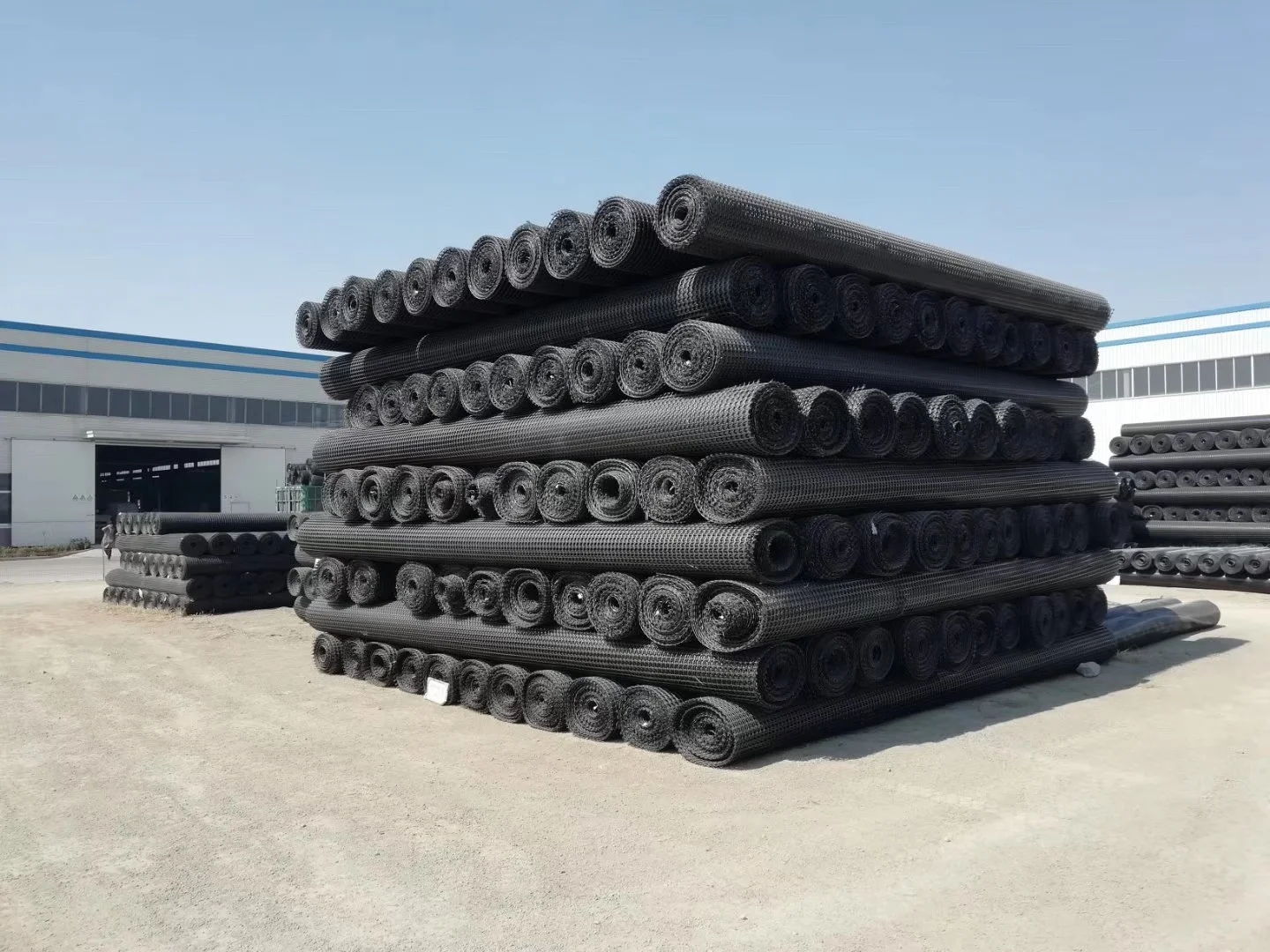 Polypropylene Two-Way Plastic Biaxial Geogrid 20-20kN 30-30kN 40-40kN Factory Price for Outdoor Road Reinforcement
