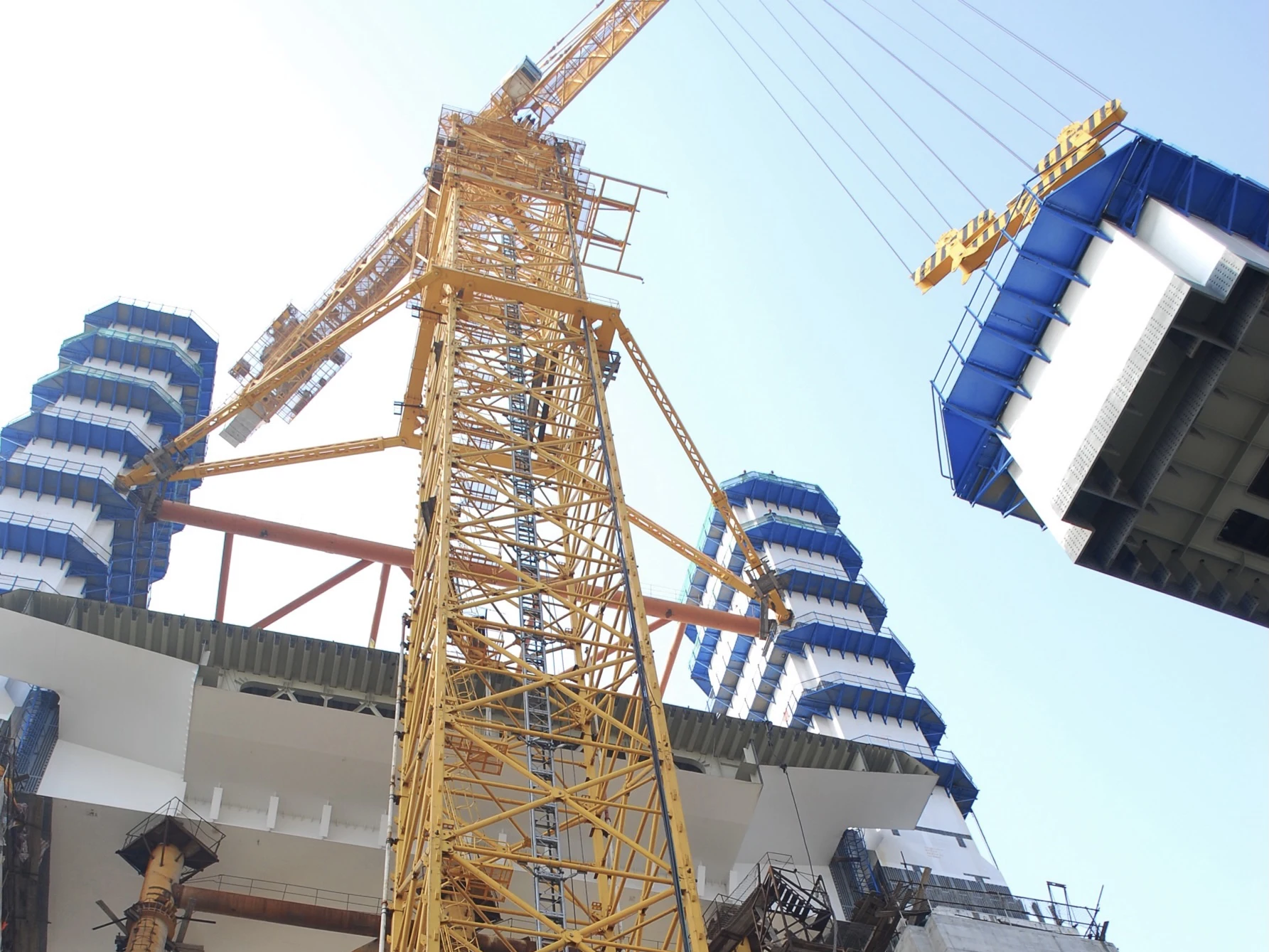 China Tower Crane D5200-240 with High Quality for Sale