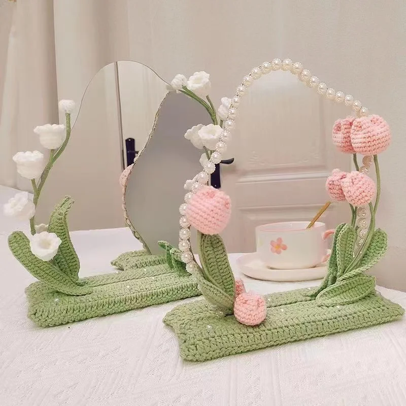 DIY hand-woven tulip floret bouquet makeup mirror wool crochet decorative mirror