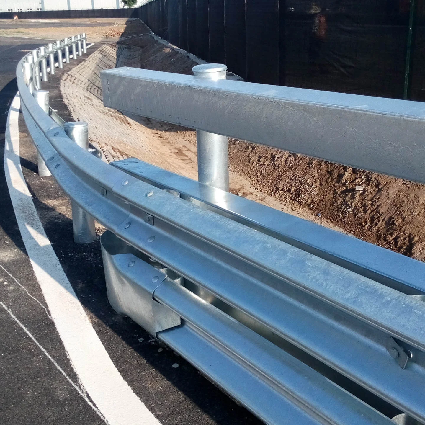 Traffic safety galvanized steel highway curved beam guardrail for sale