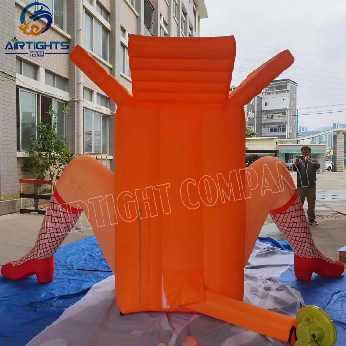 China Professional Supplier Holland Cartoon Dolls Inflatable OUWE DOOS for Rental